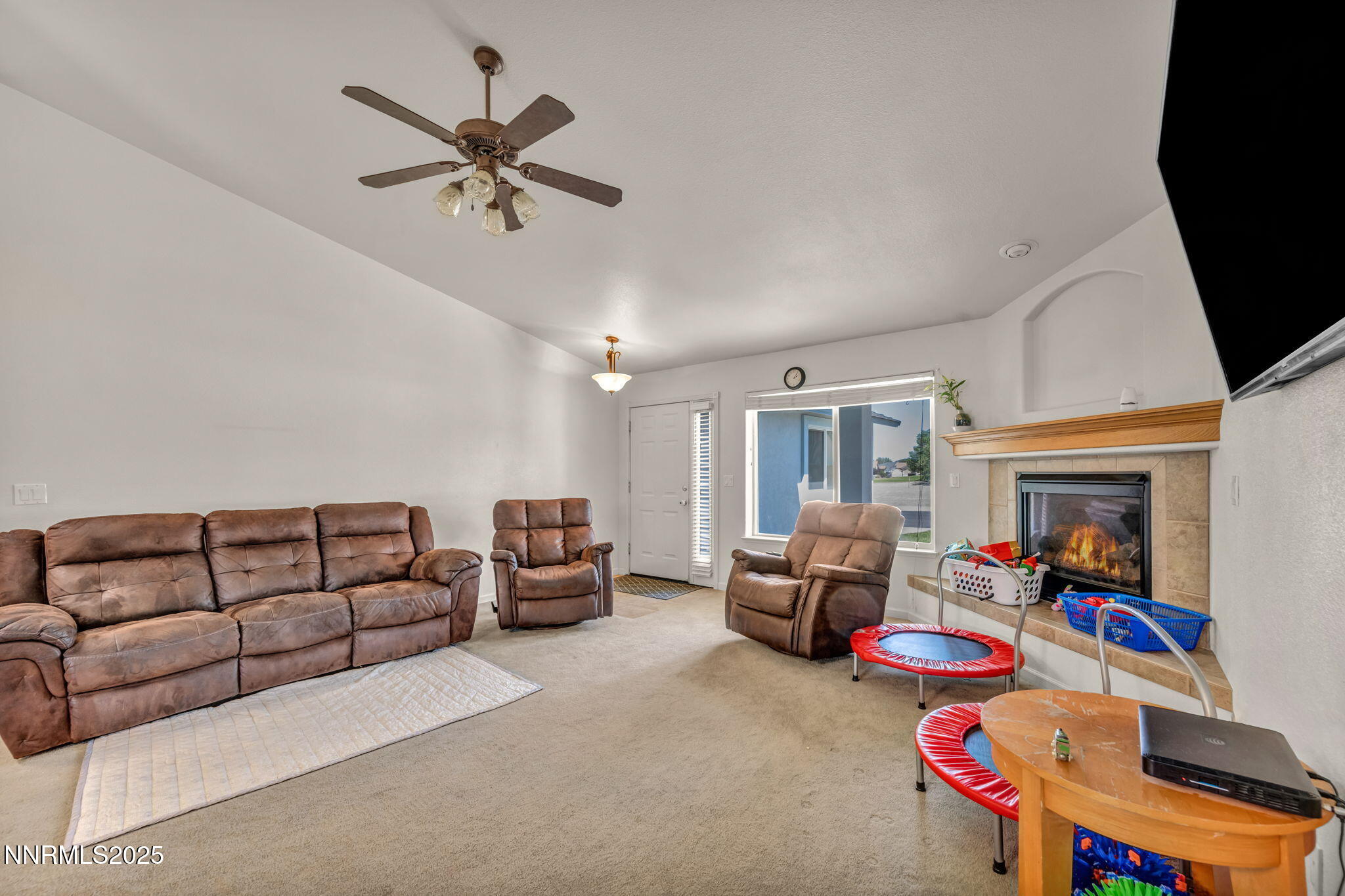 753 Divot Drive Property Photo 12