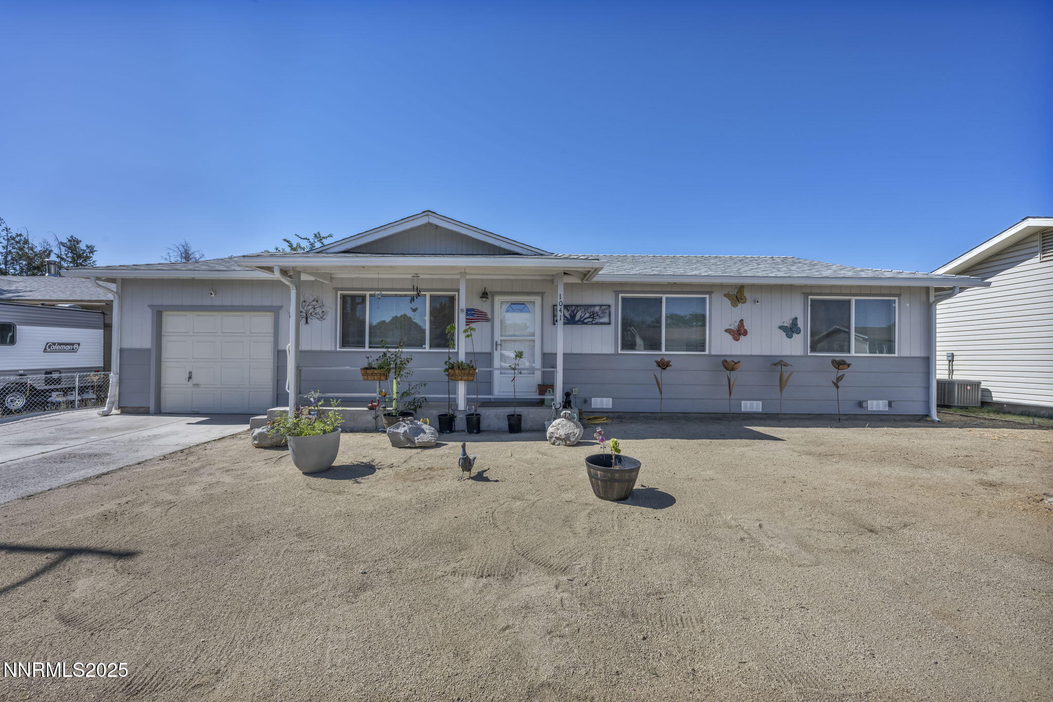 1041 Roberta Court Property Photo 1