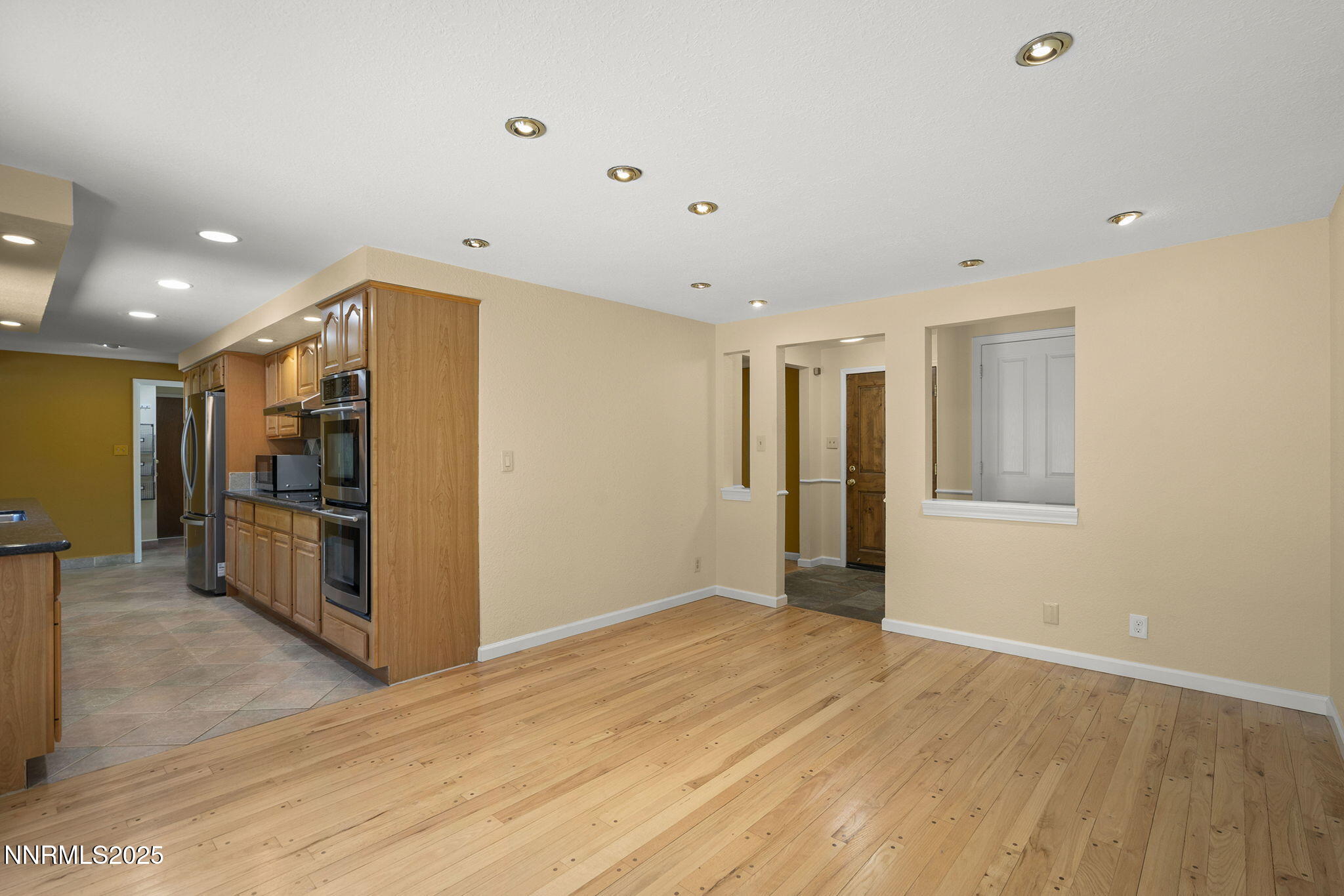 2645 Monterey Circle Property Photo 8