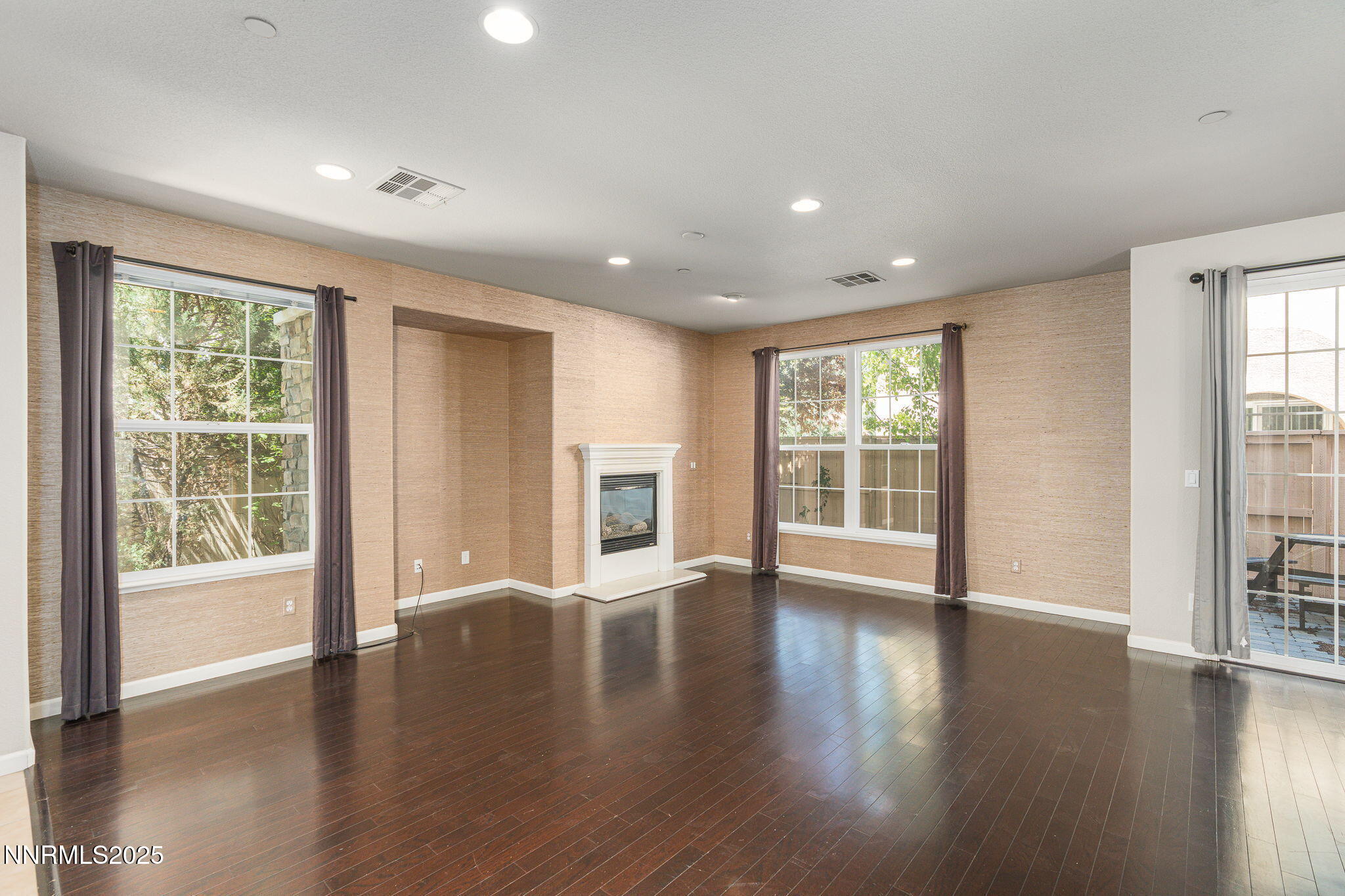 1875 Wind Ranch Road Property Photo 1
