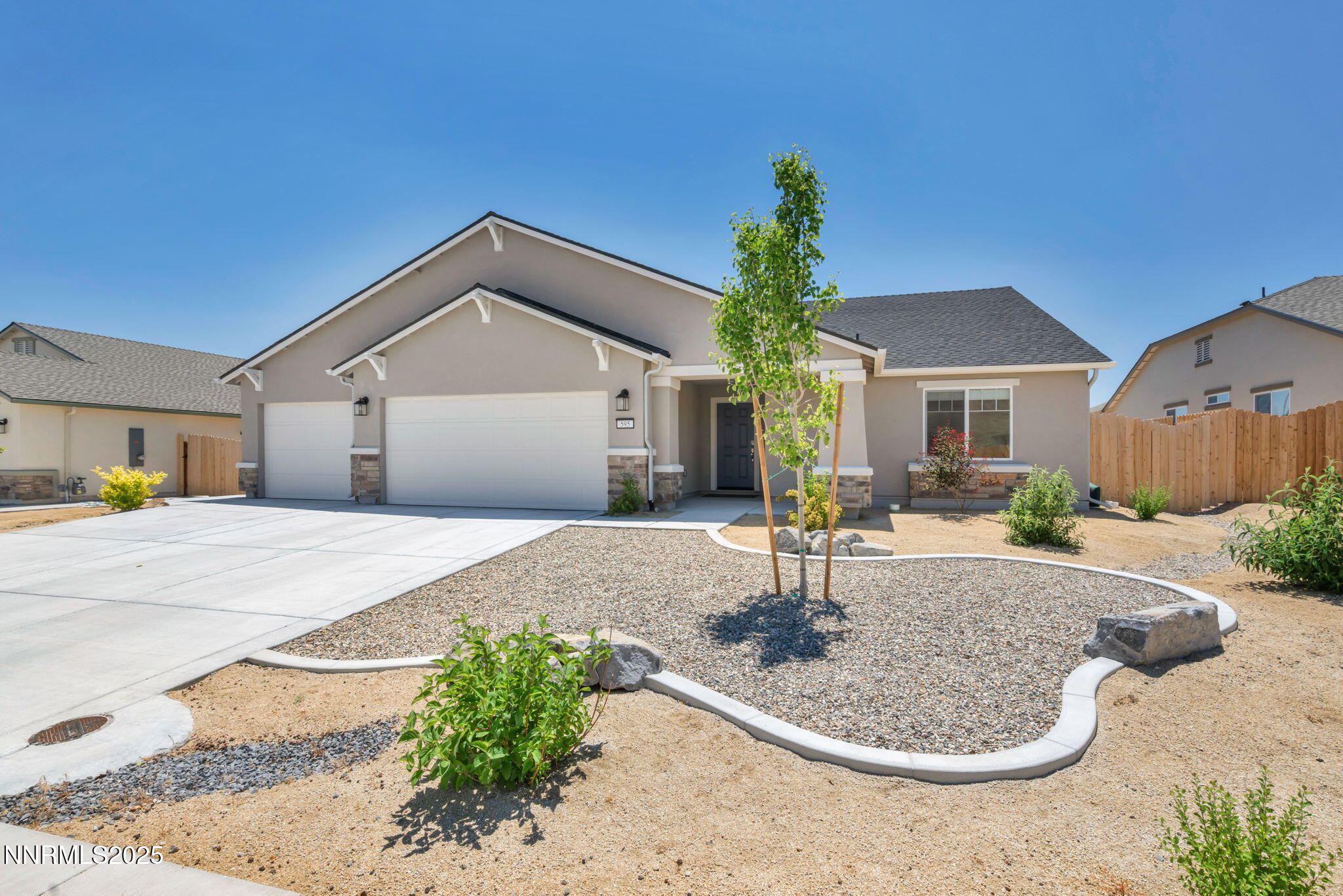 595 Pine Creek Circle Property Photo 1