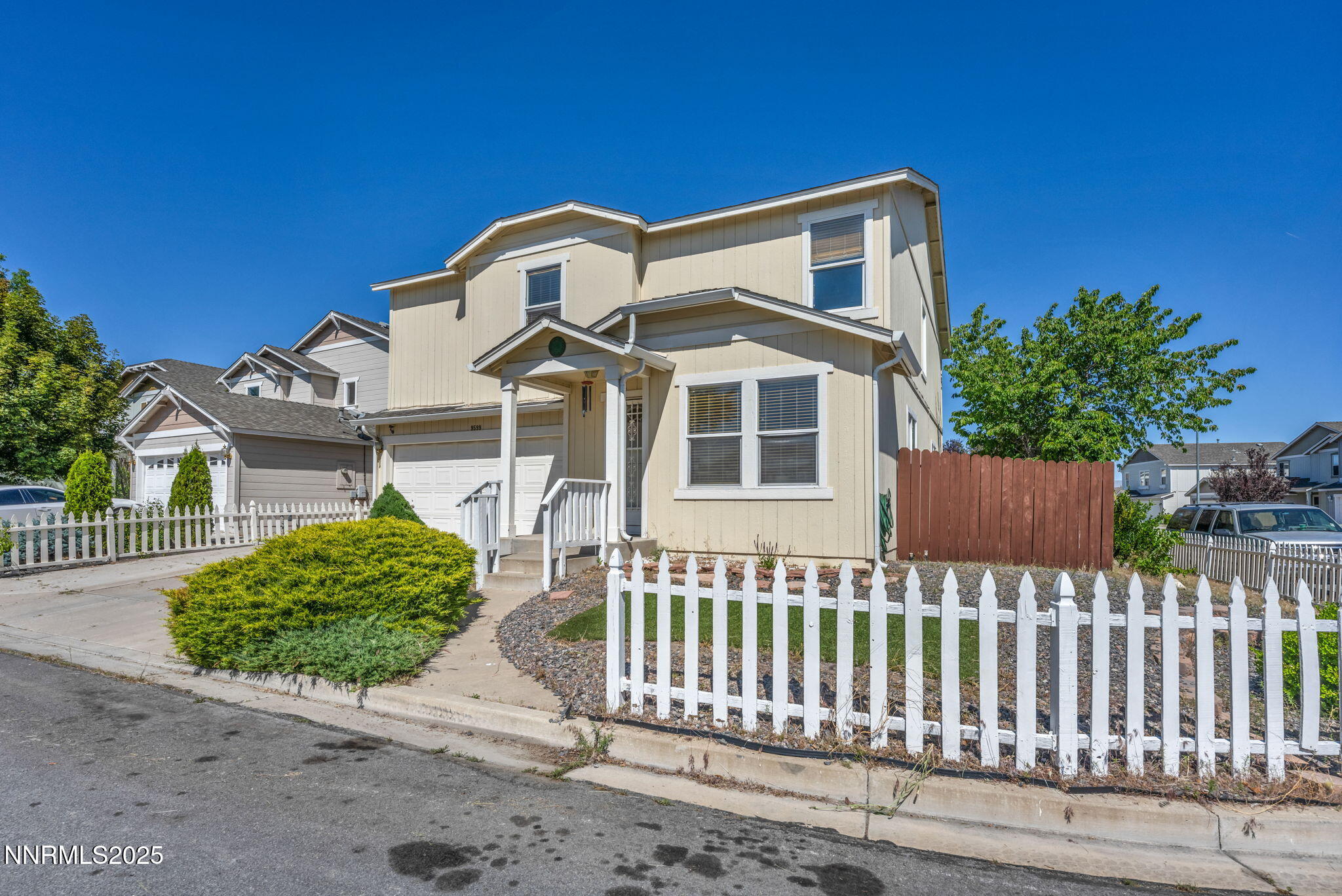9599 Canyon Meadows Drive Property Photo 1