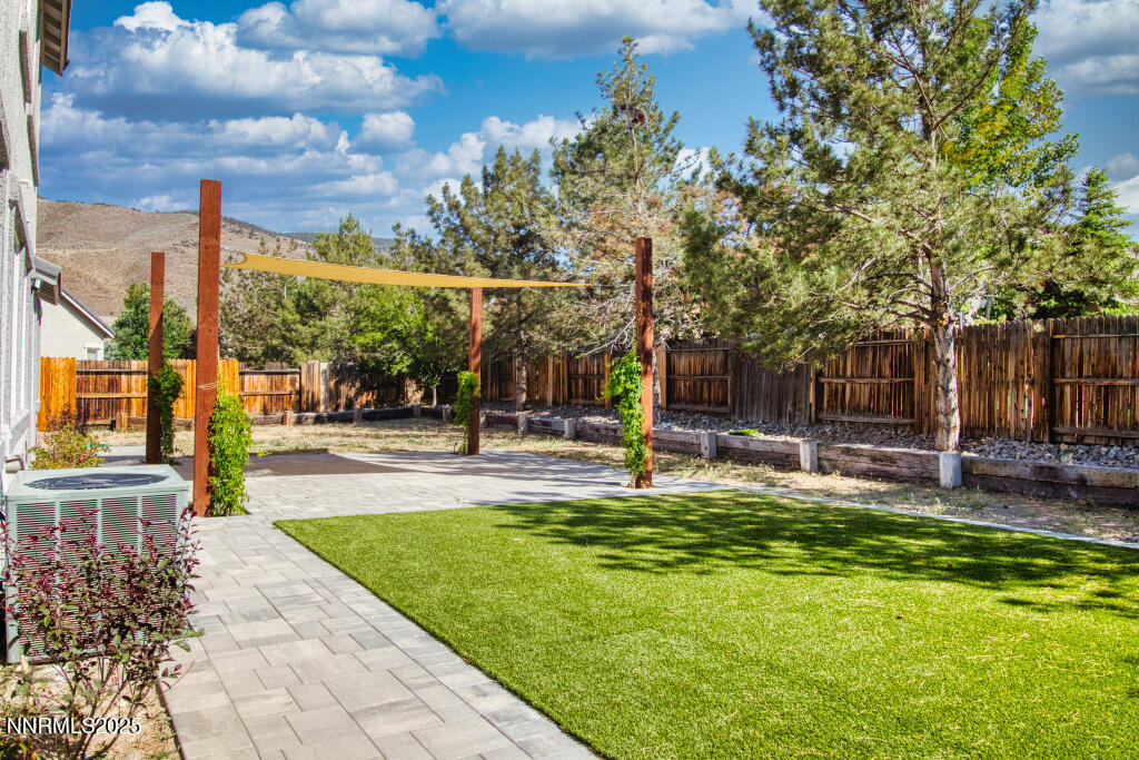 10595 Baton Court Property Photo 10