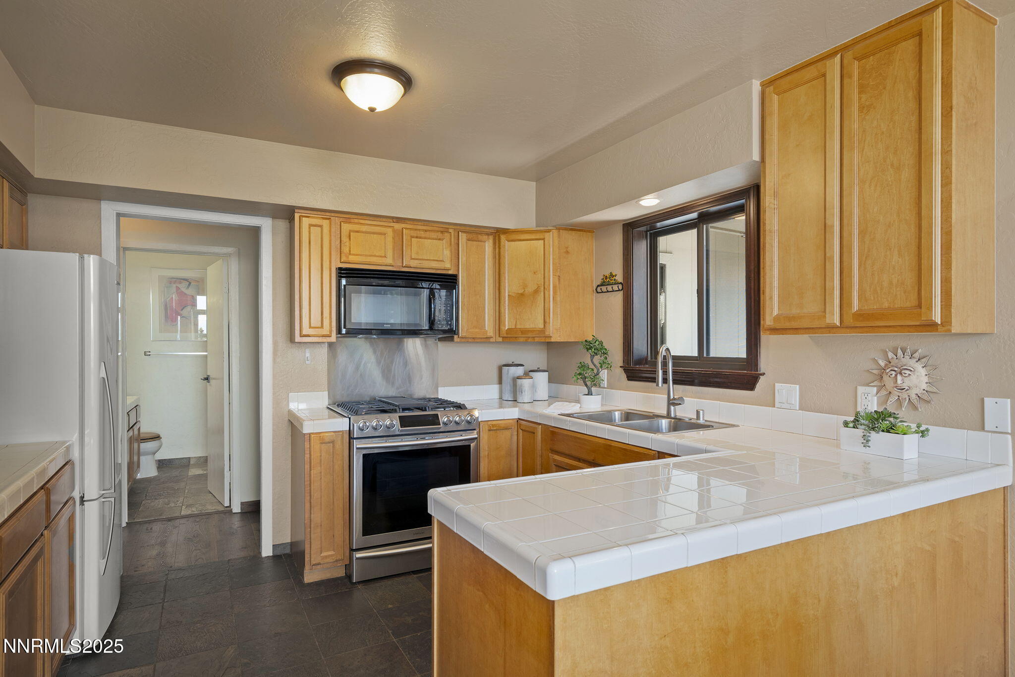 909 Tyner Way Property Photo 11