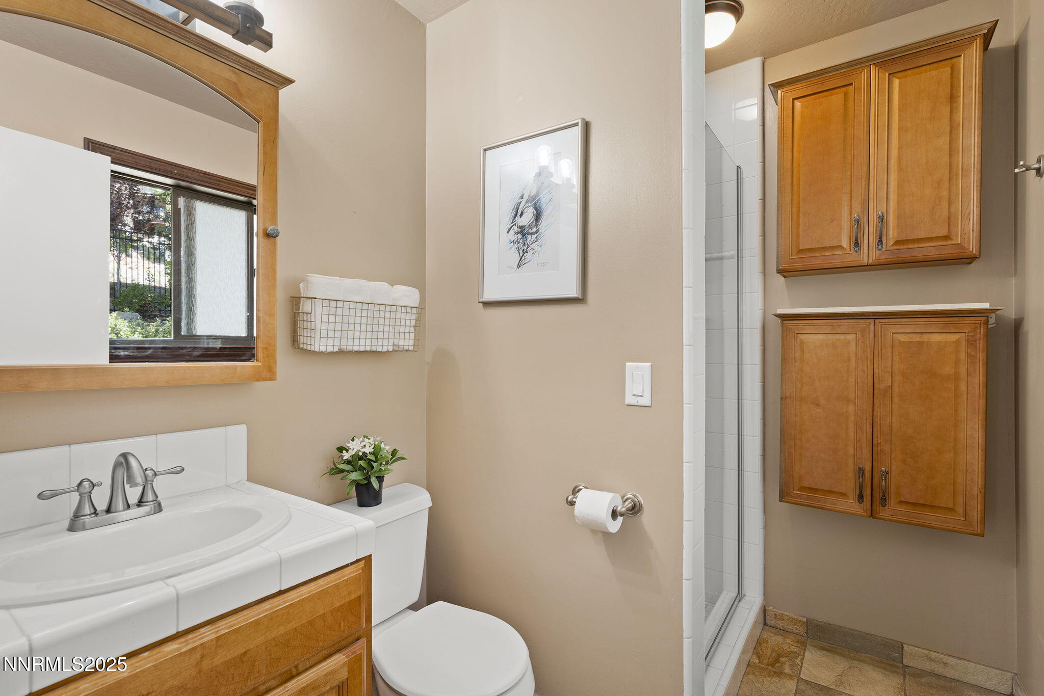 909 Tyner Way Property Photo 16