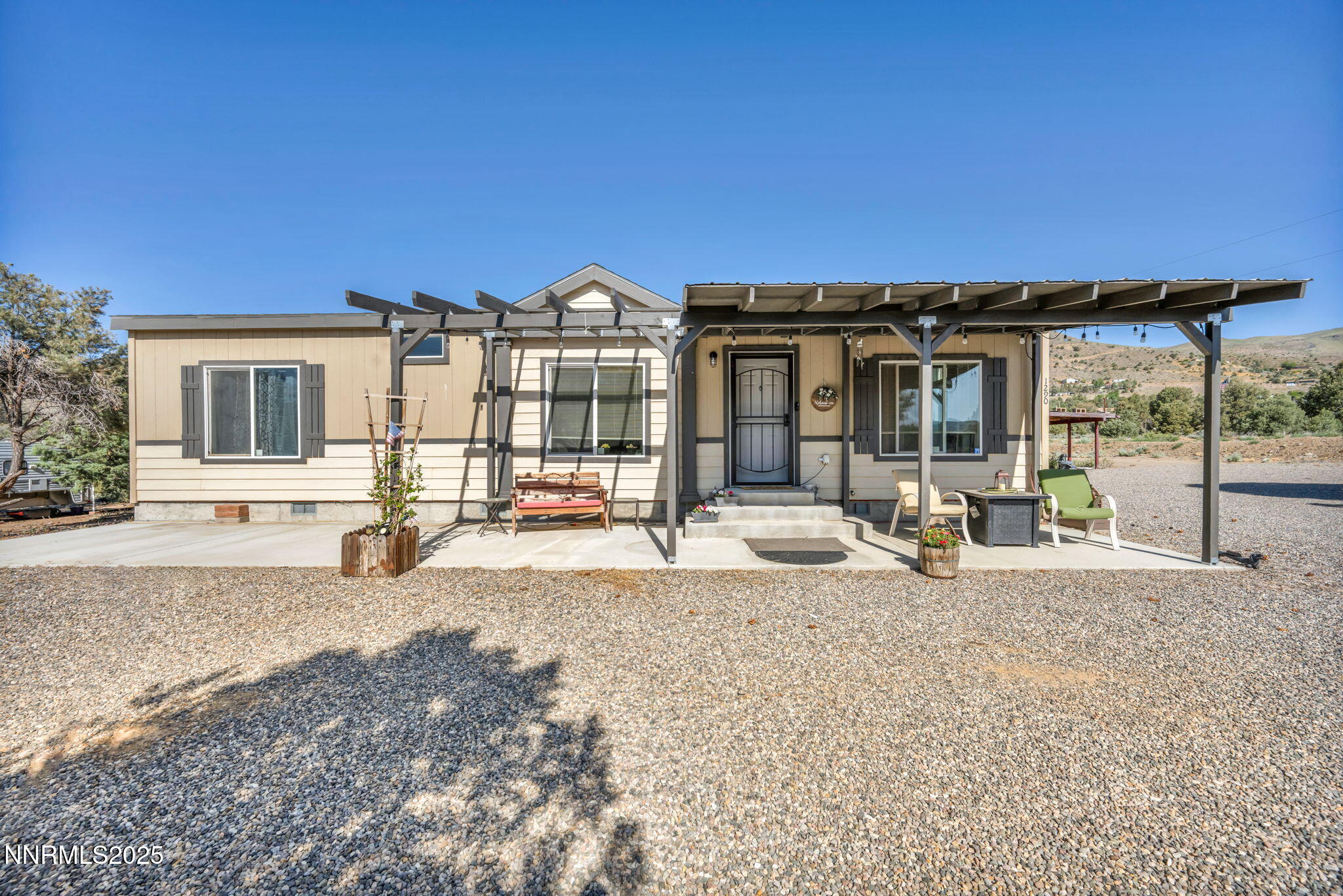 1290 Topaz Ranch Drive Property Photo 1