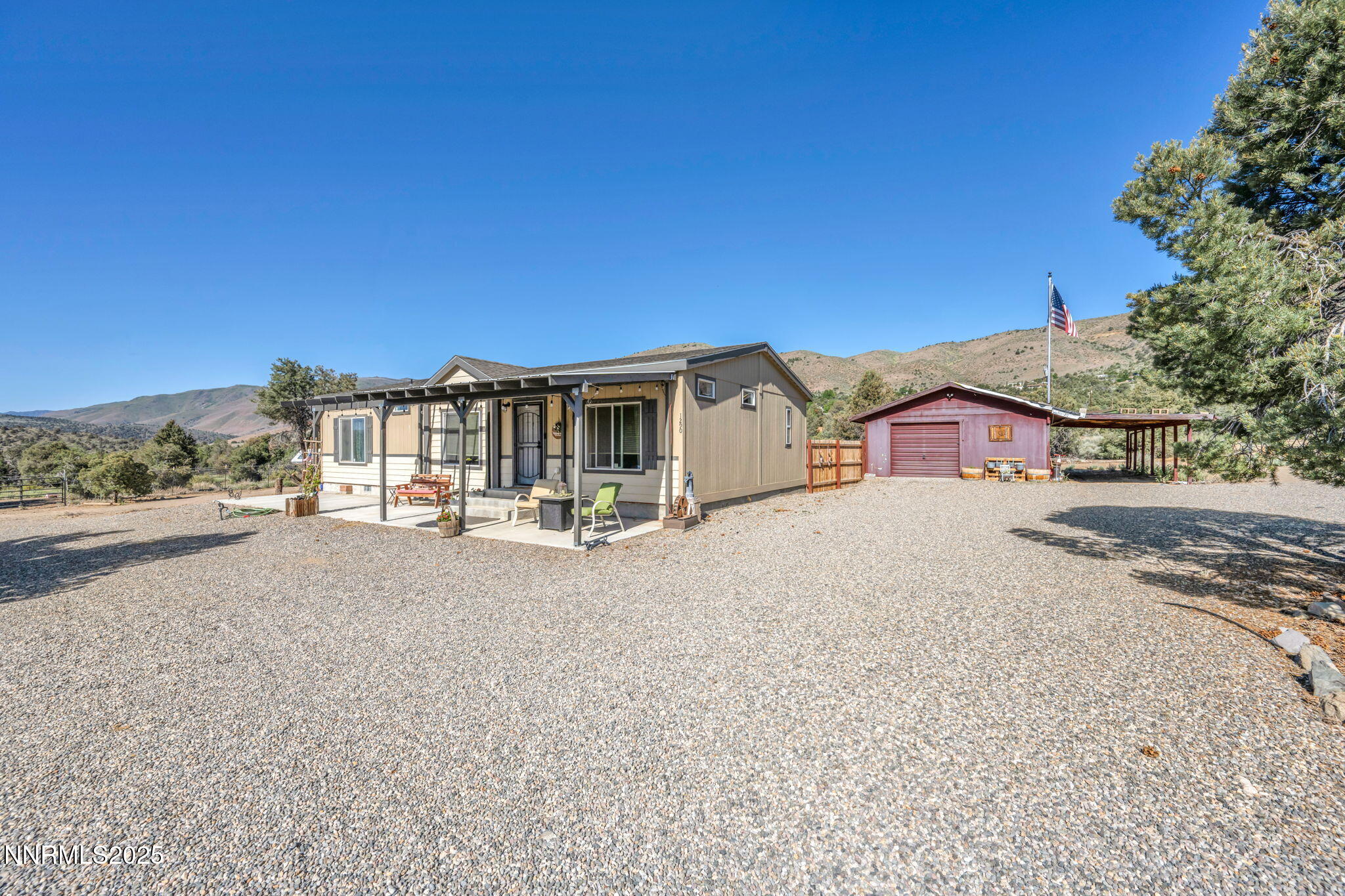 1290 Topaz Ranch Drive Property Photo 2