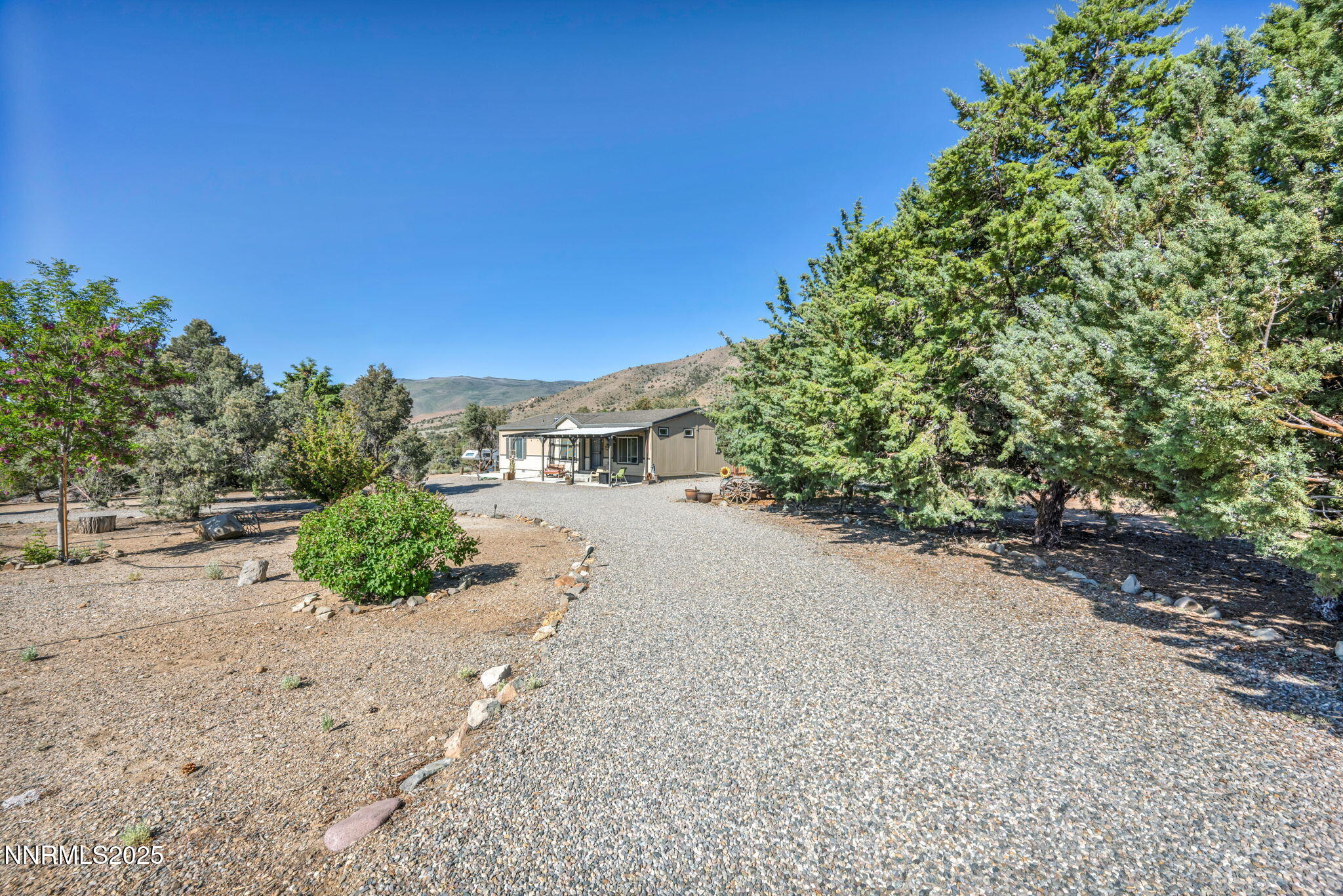 1290 Topaz Ranch Drive Property Photo 4