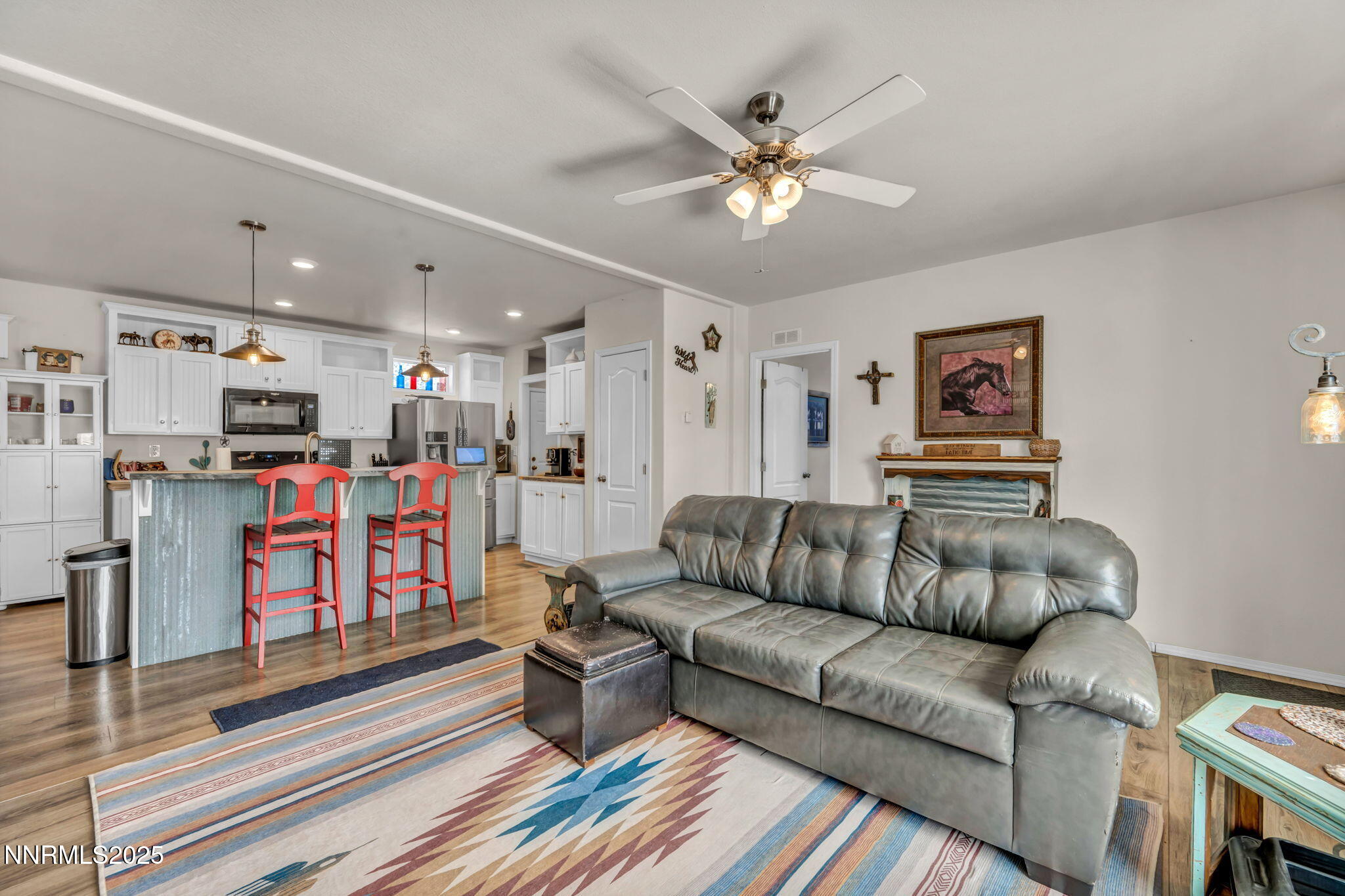 1290 Topaz Ranch Drive Property Photo 6