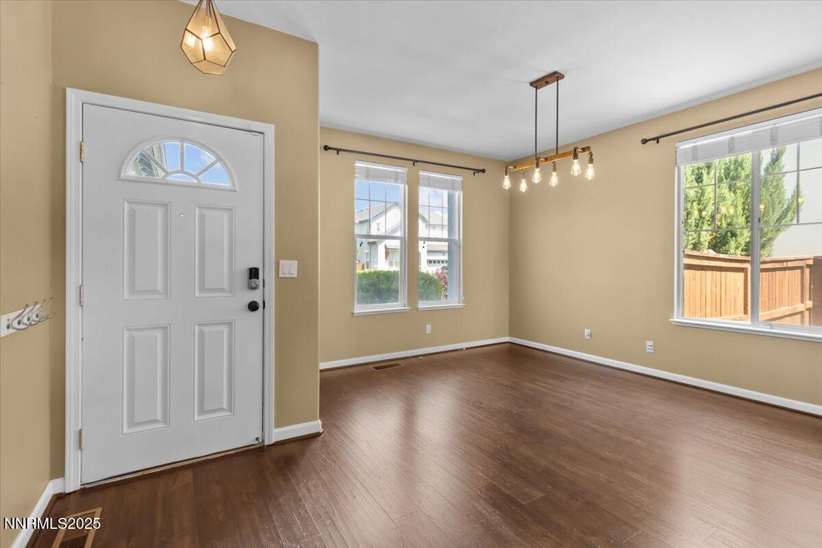 6595 Geranium Way Property Photo 6