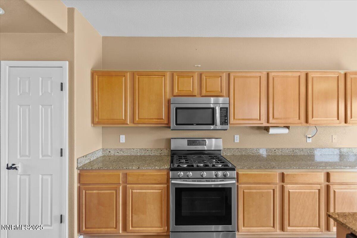 6595 Geranium Way Property Photo 13