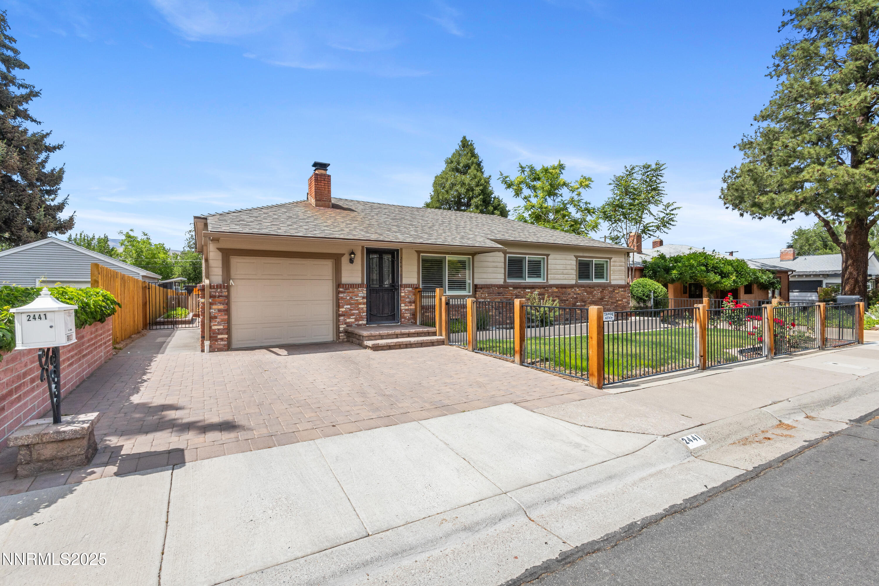 2441 Riviera Street Property Photo 1