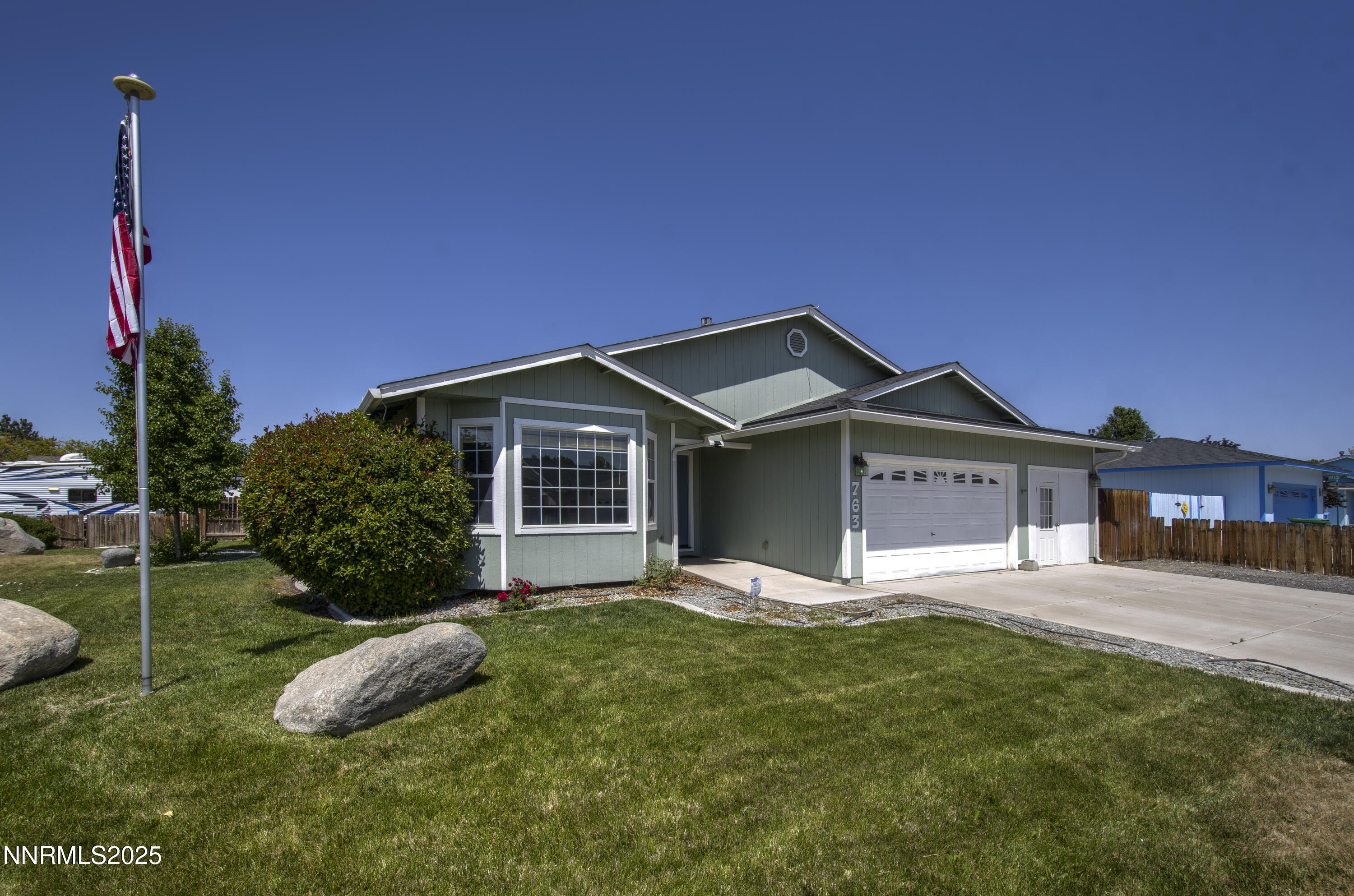 763 Canary Circle Property Photo 2