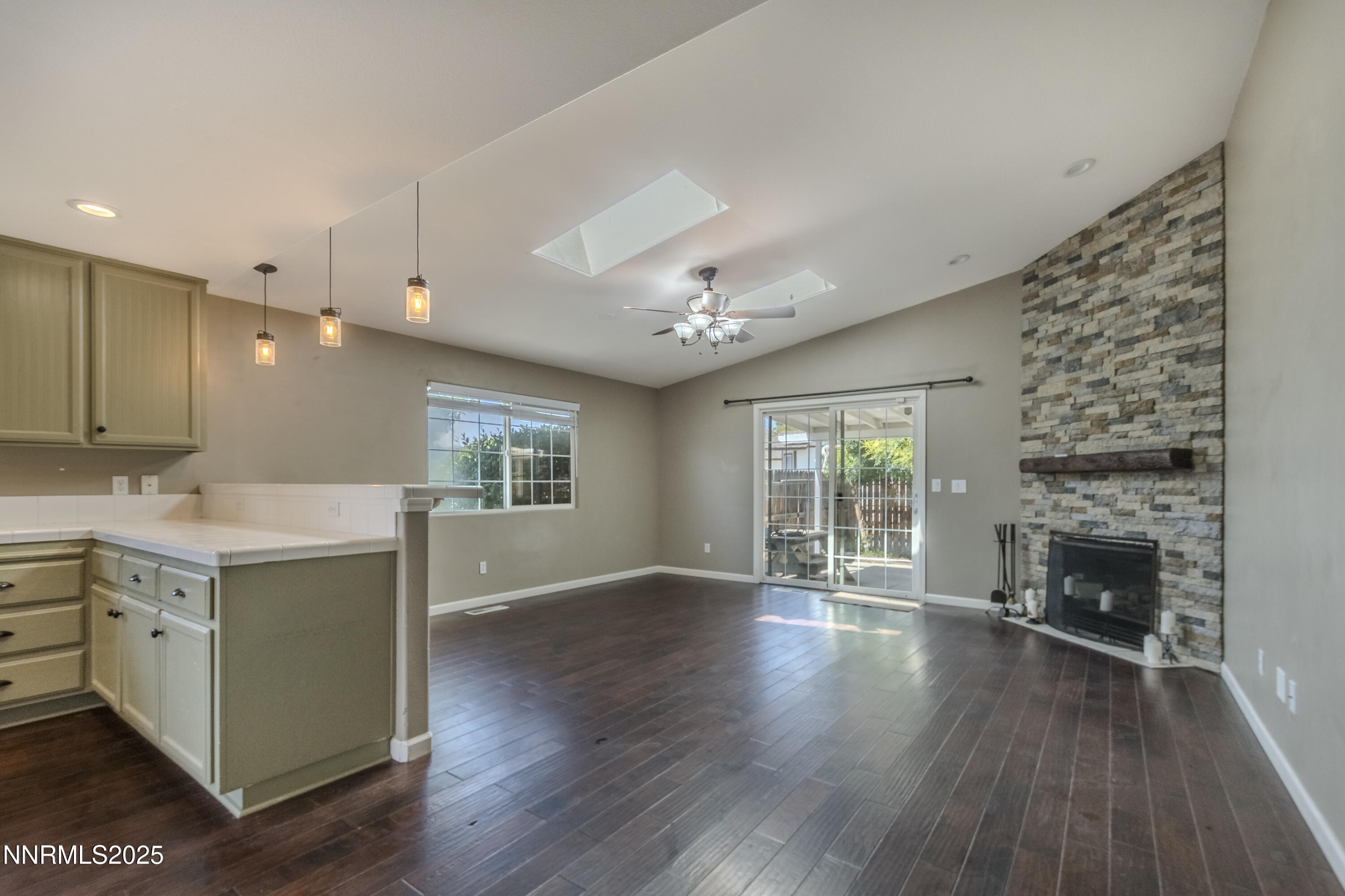 763 Canary Circle Property Photo 12