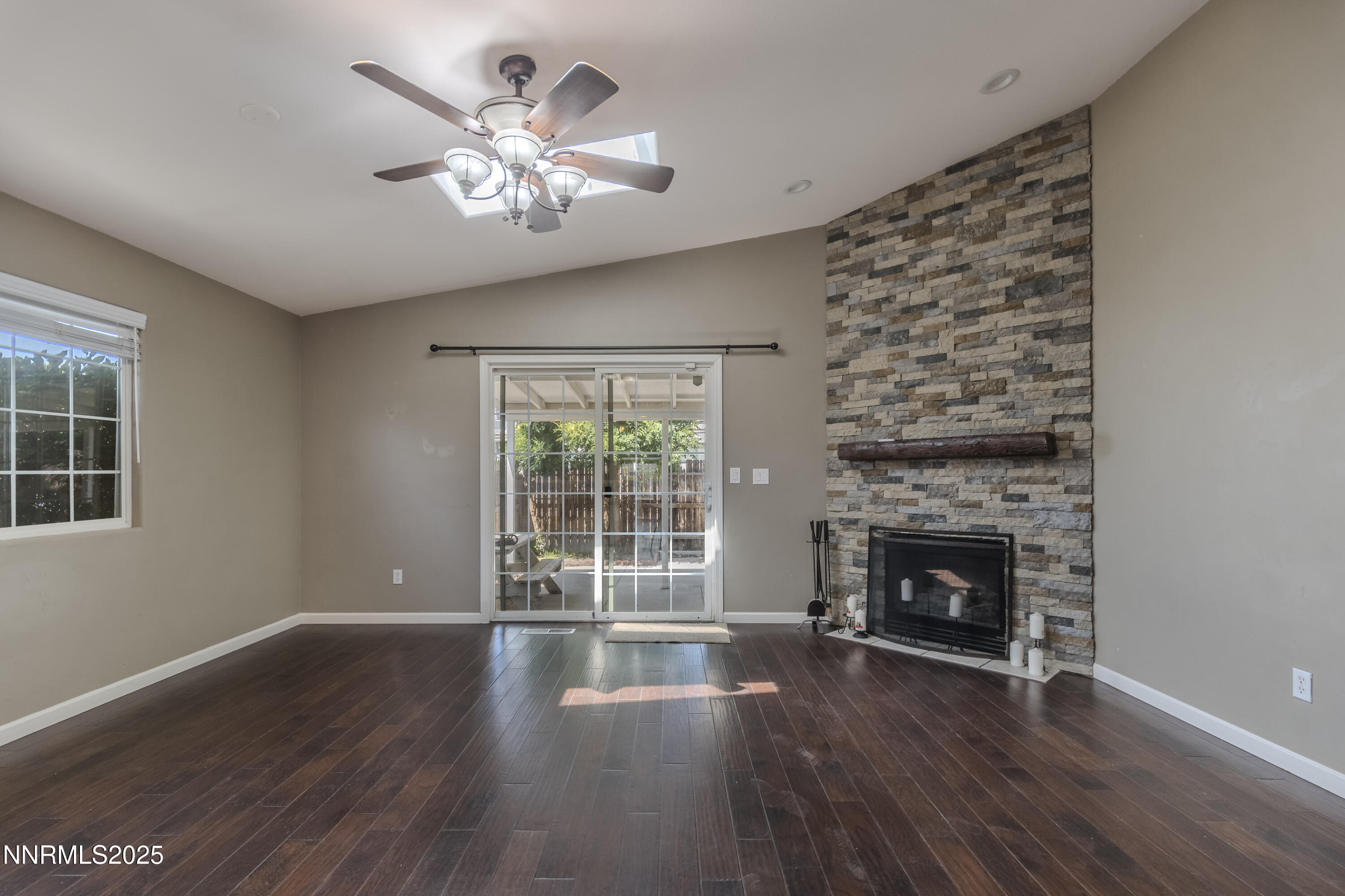 763 Canary Circle Property Photo 13
