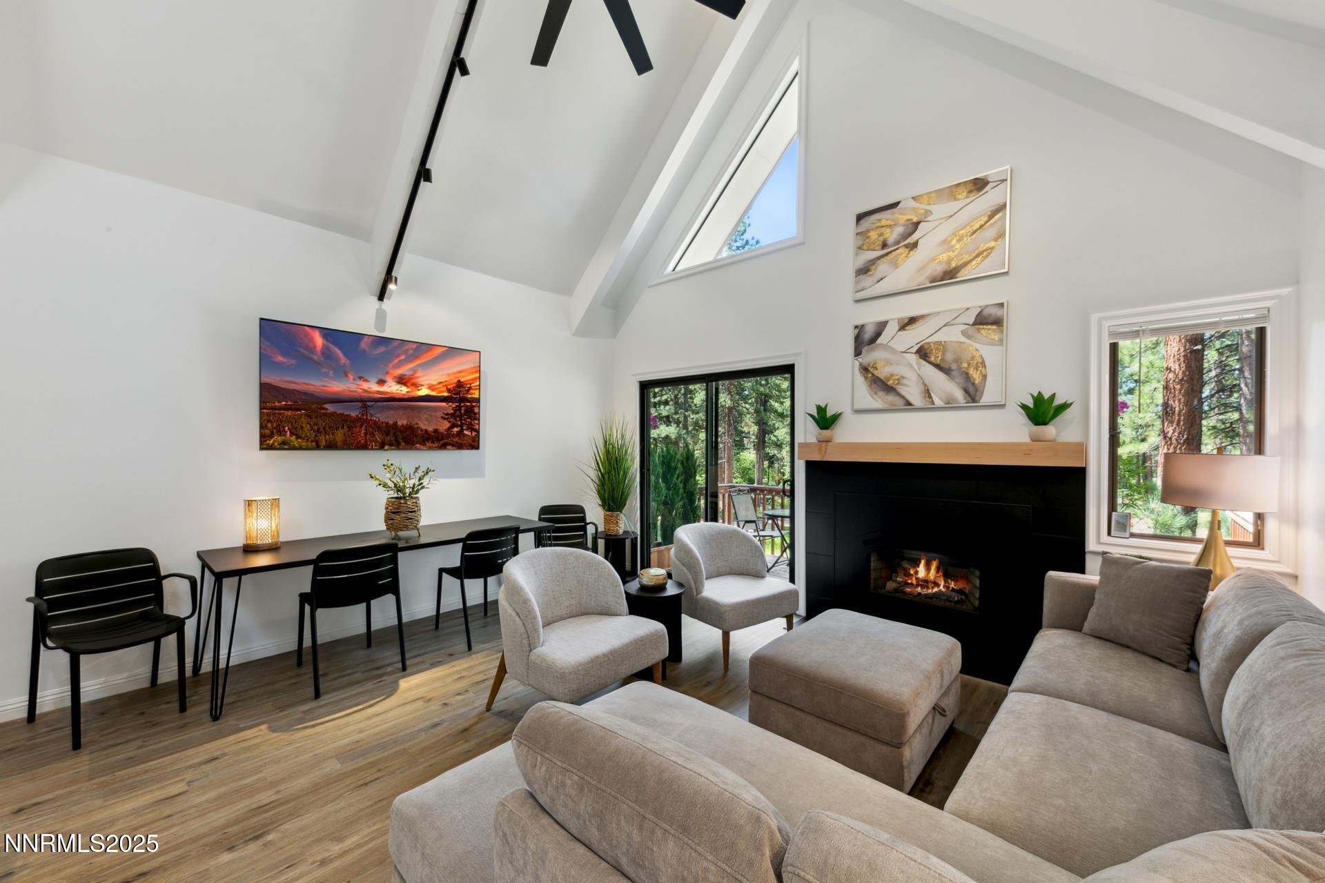 989 Tahoe Boulevard Property Photo 1