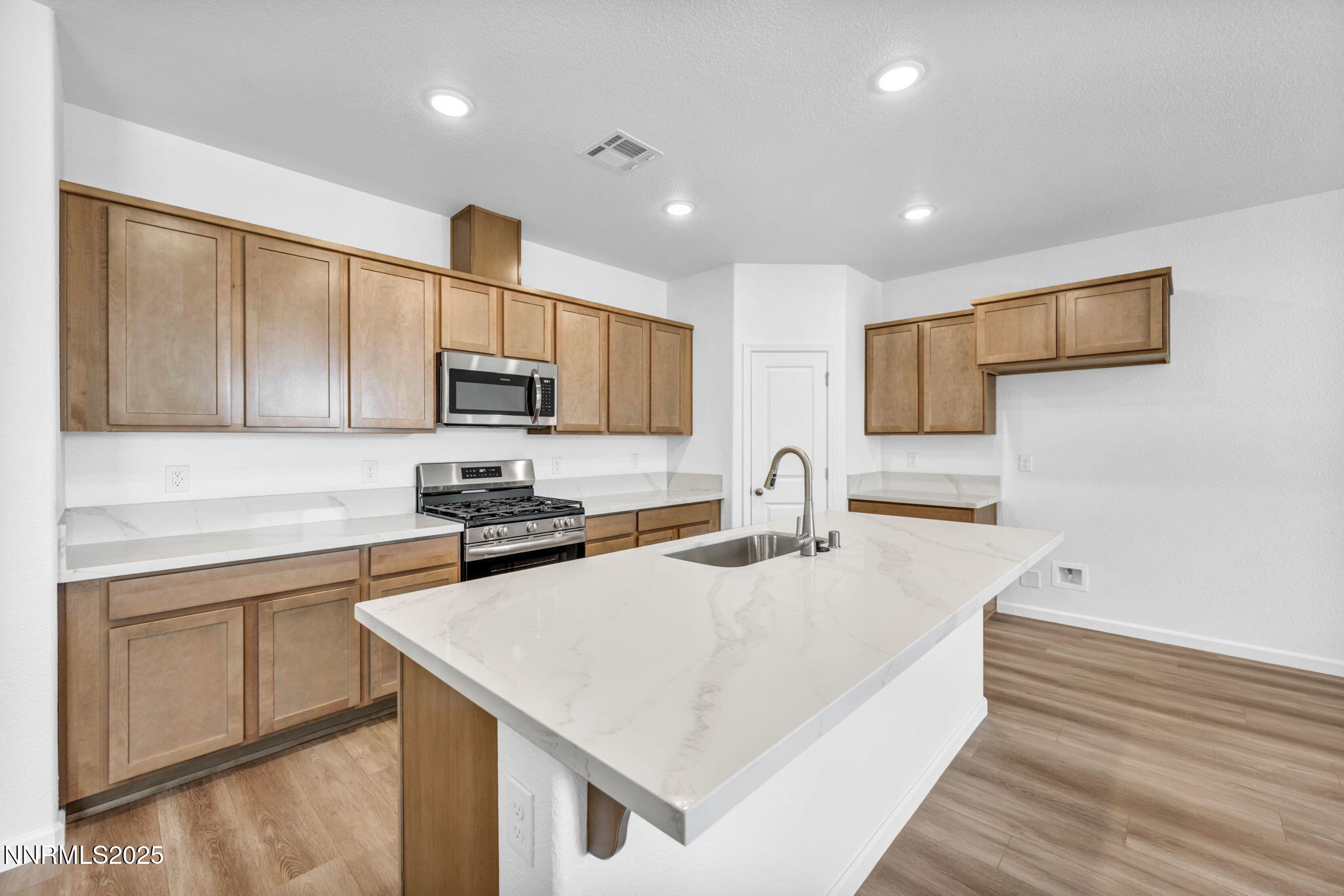 3297 Hadley Street Property Photo 5