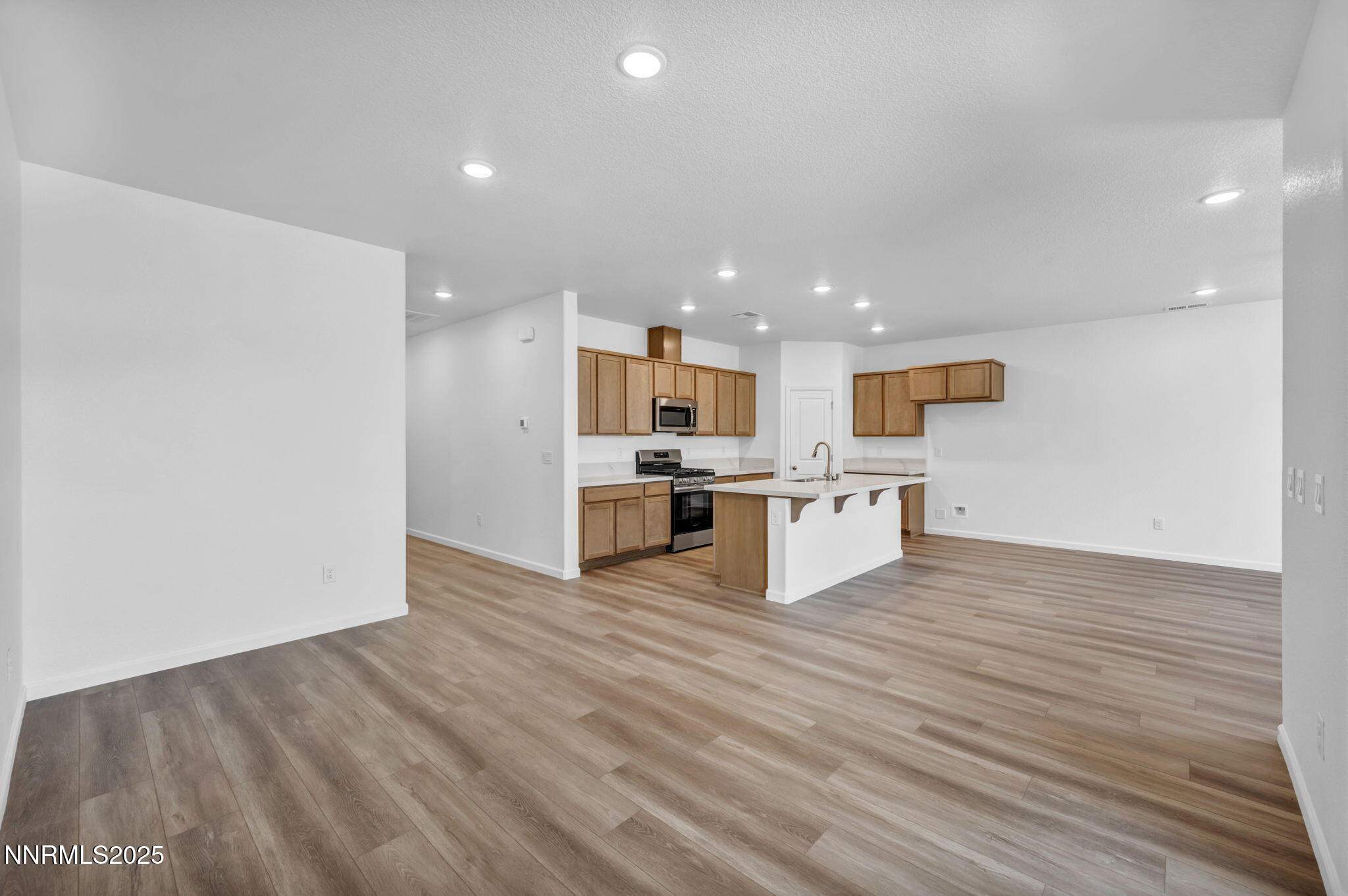 3297 Hadley Street Property Photo 6