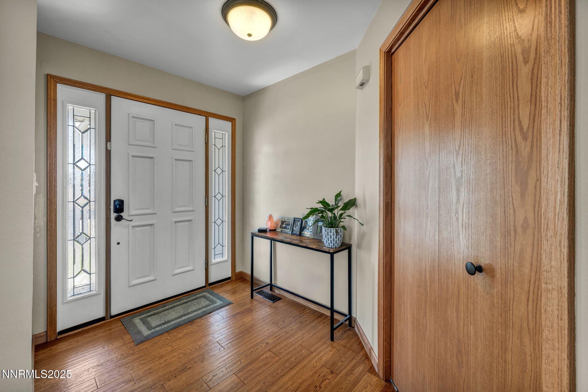 5595 Kluncy Canyon Road Property Photo 11