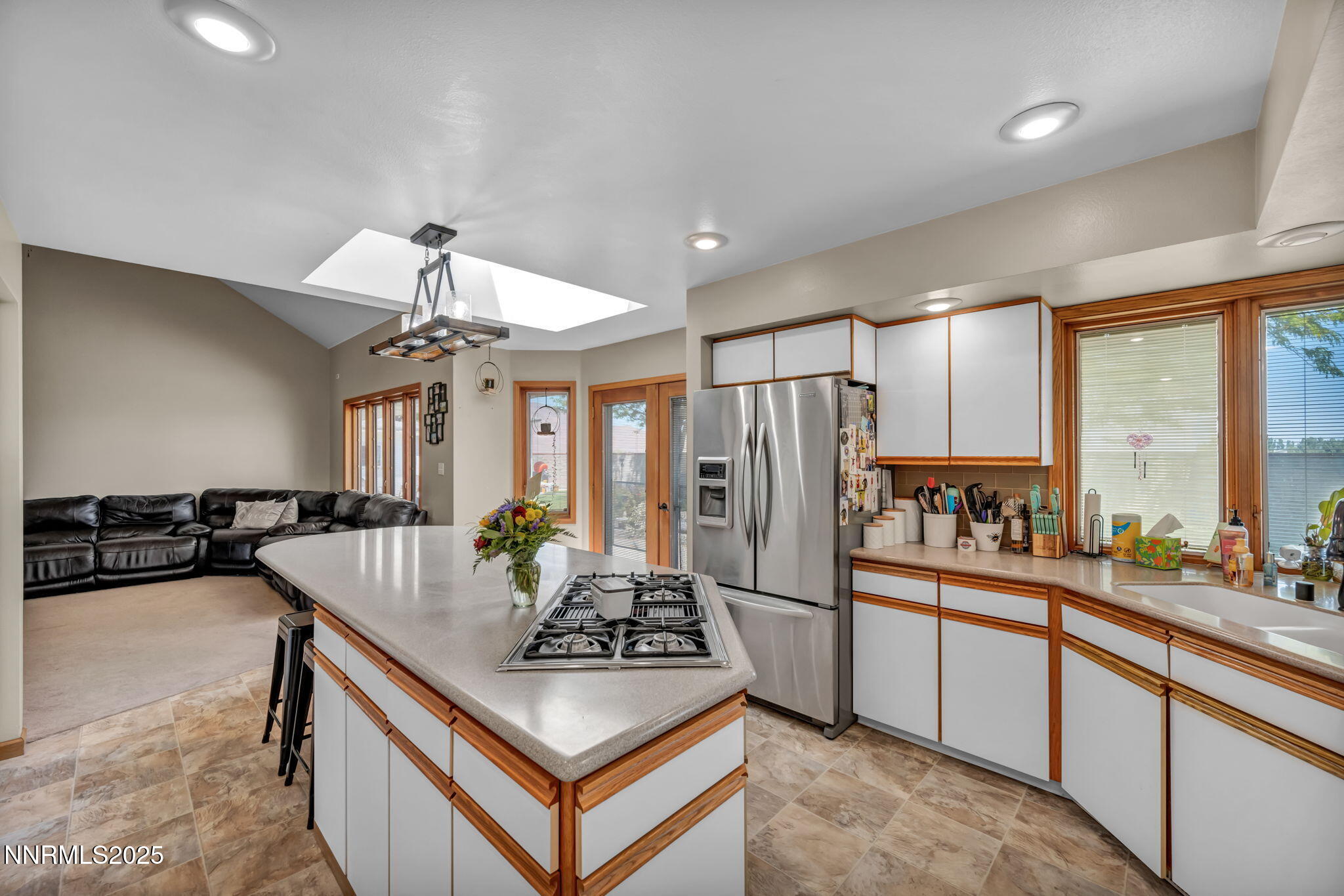 5595 Kluncy Canyon Road Property Photo 18