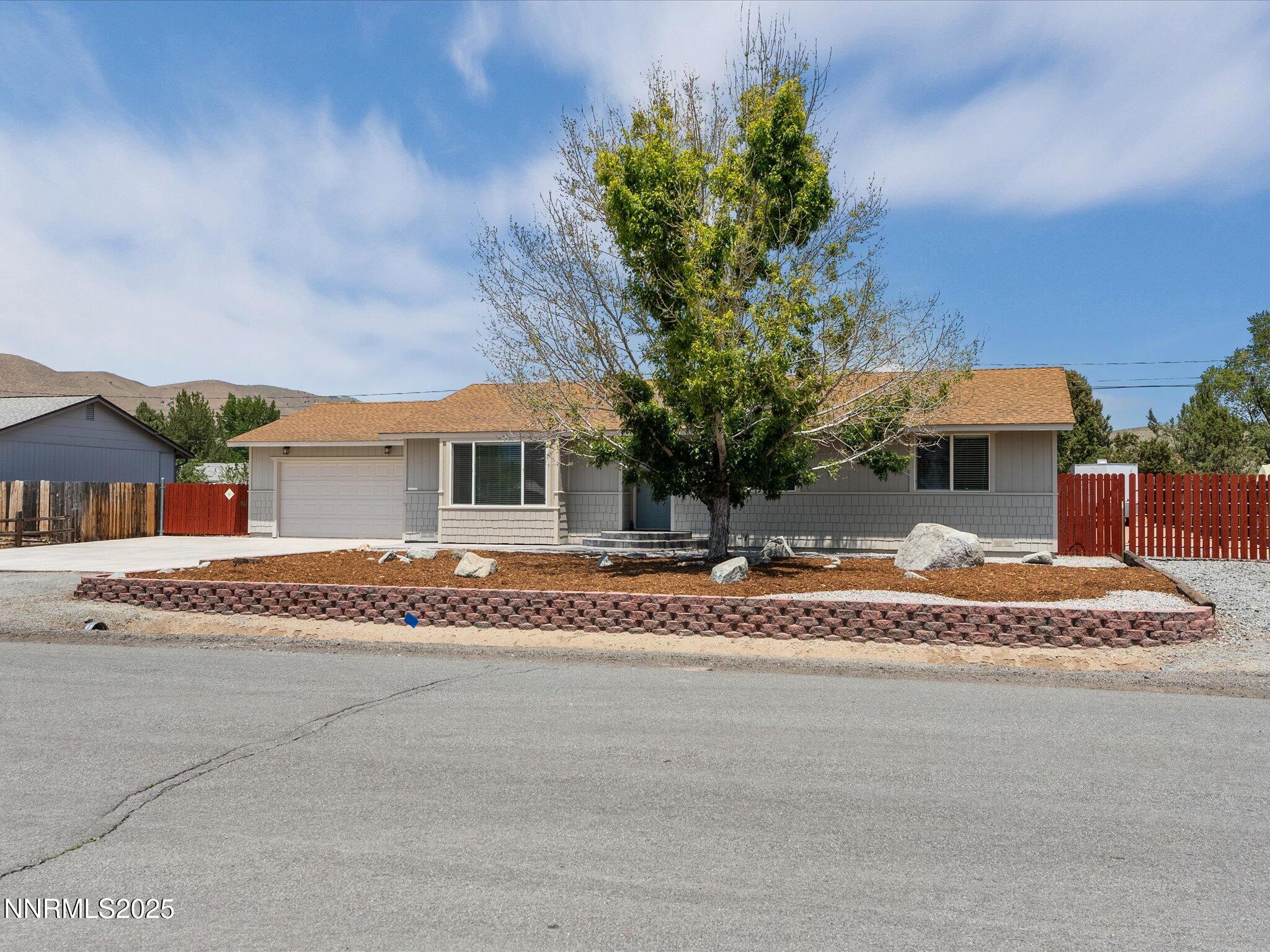 3905 Peregrine Circle Property Photo 1