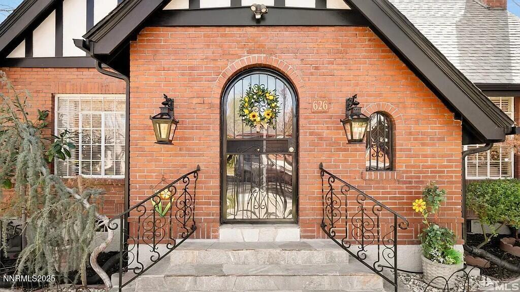 626 Marsh Avenue Property Photo 1