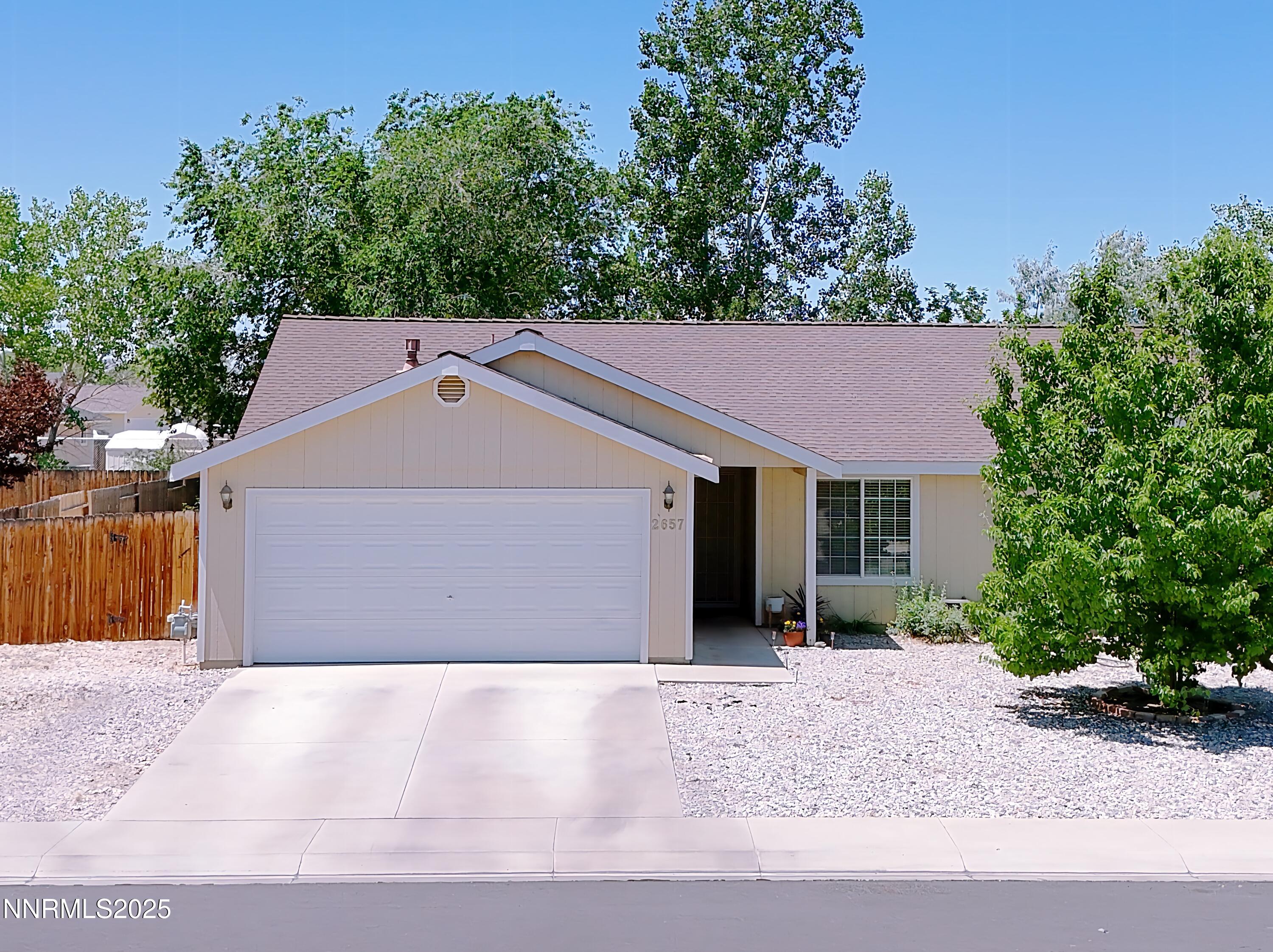 2657 Elizabeth Parkway Property Photo 1