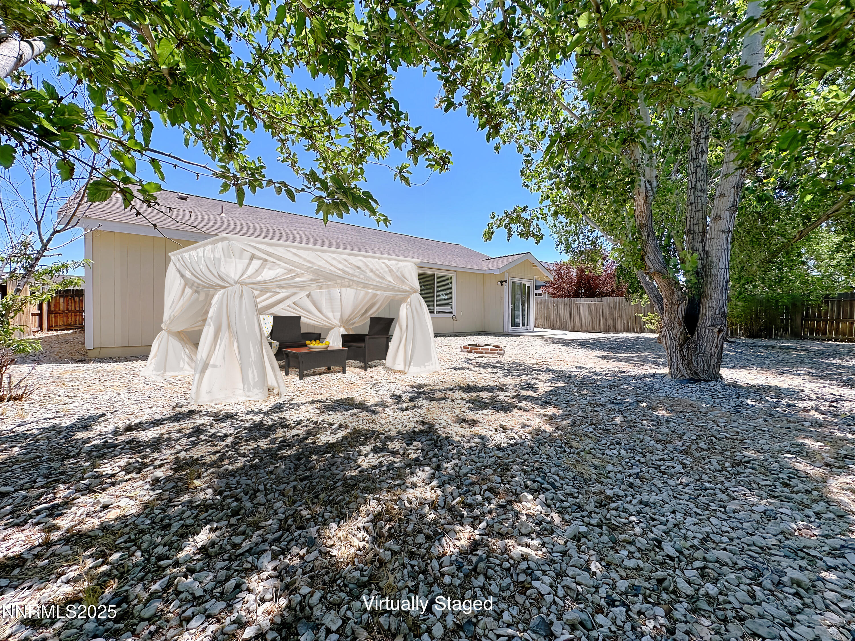 2657 Elizabeth Parkway Property Photo 5