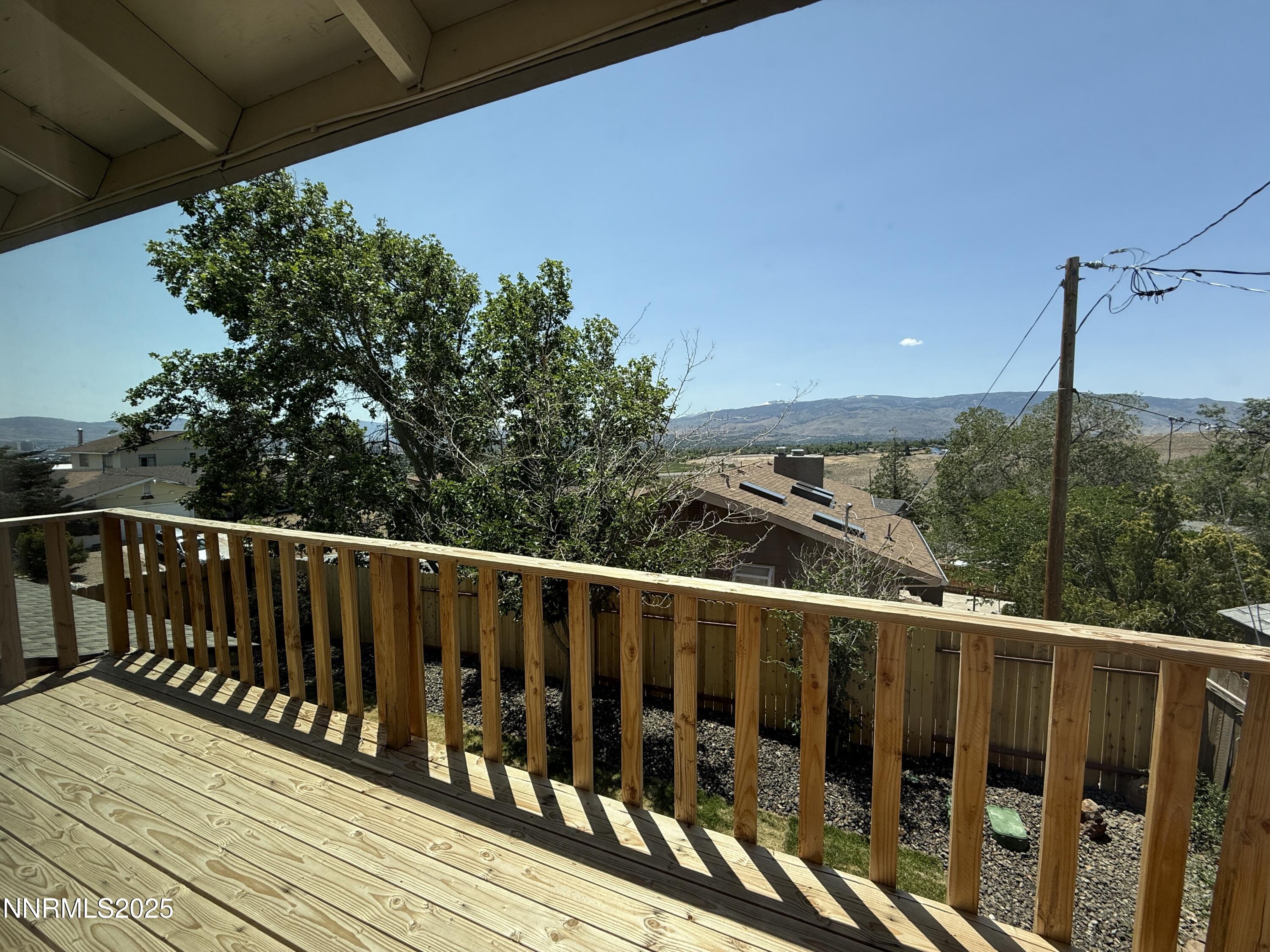 400 N Tarn Way Property Photo 11