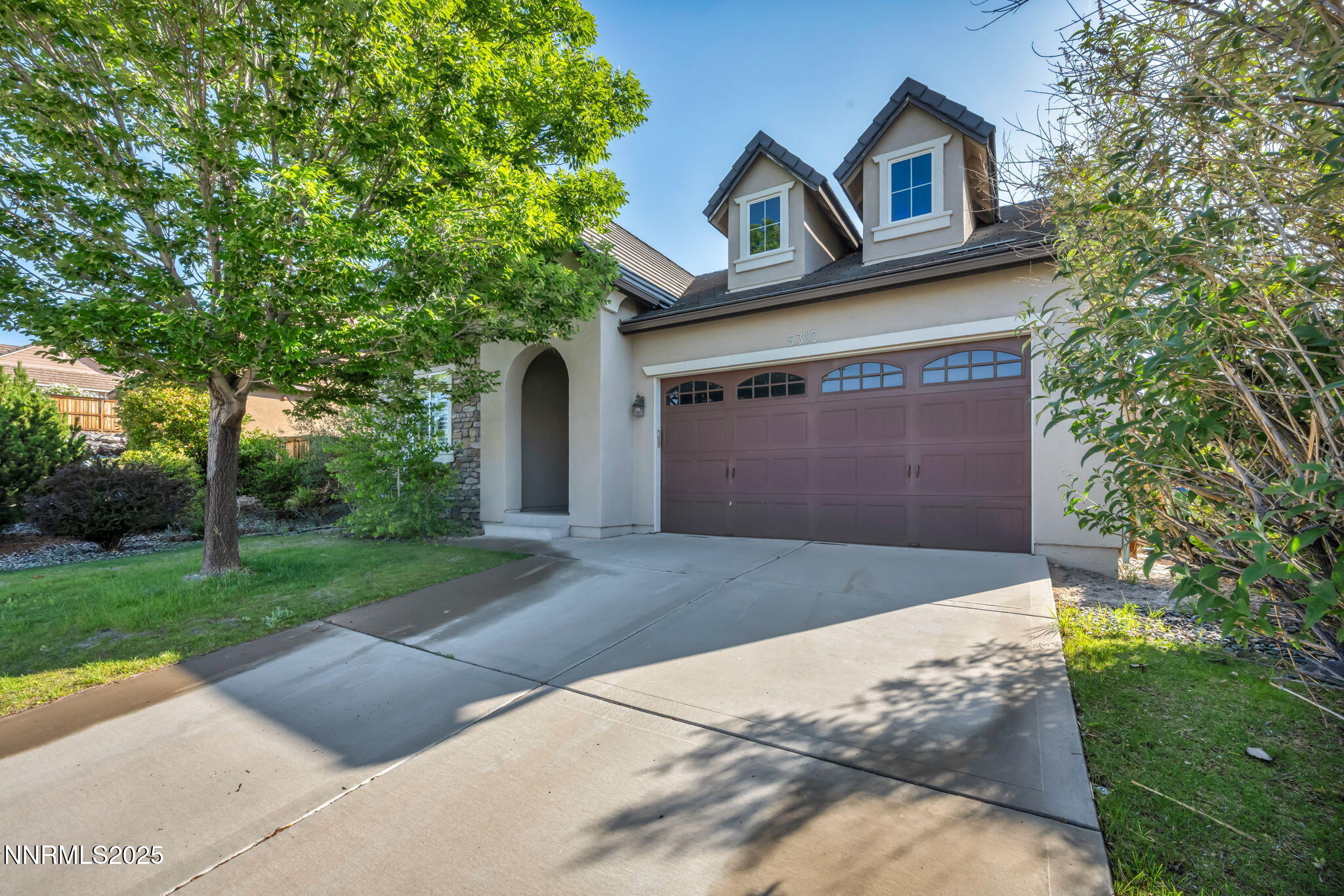 5310 Healing Stone Court Property Photo 2