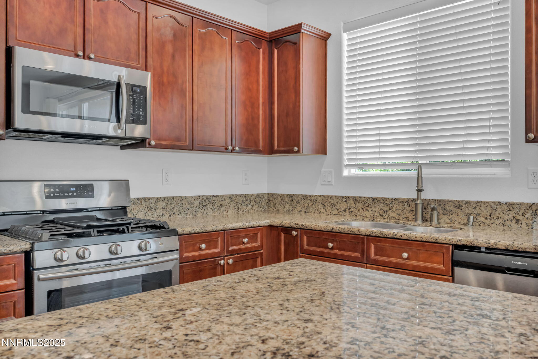 5310 Healing Stone Court Property Photo 7
