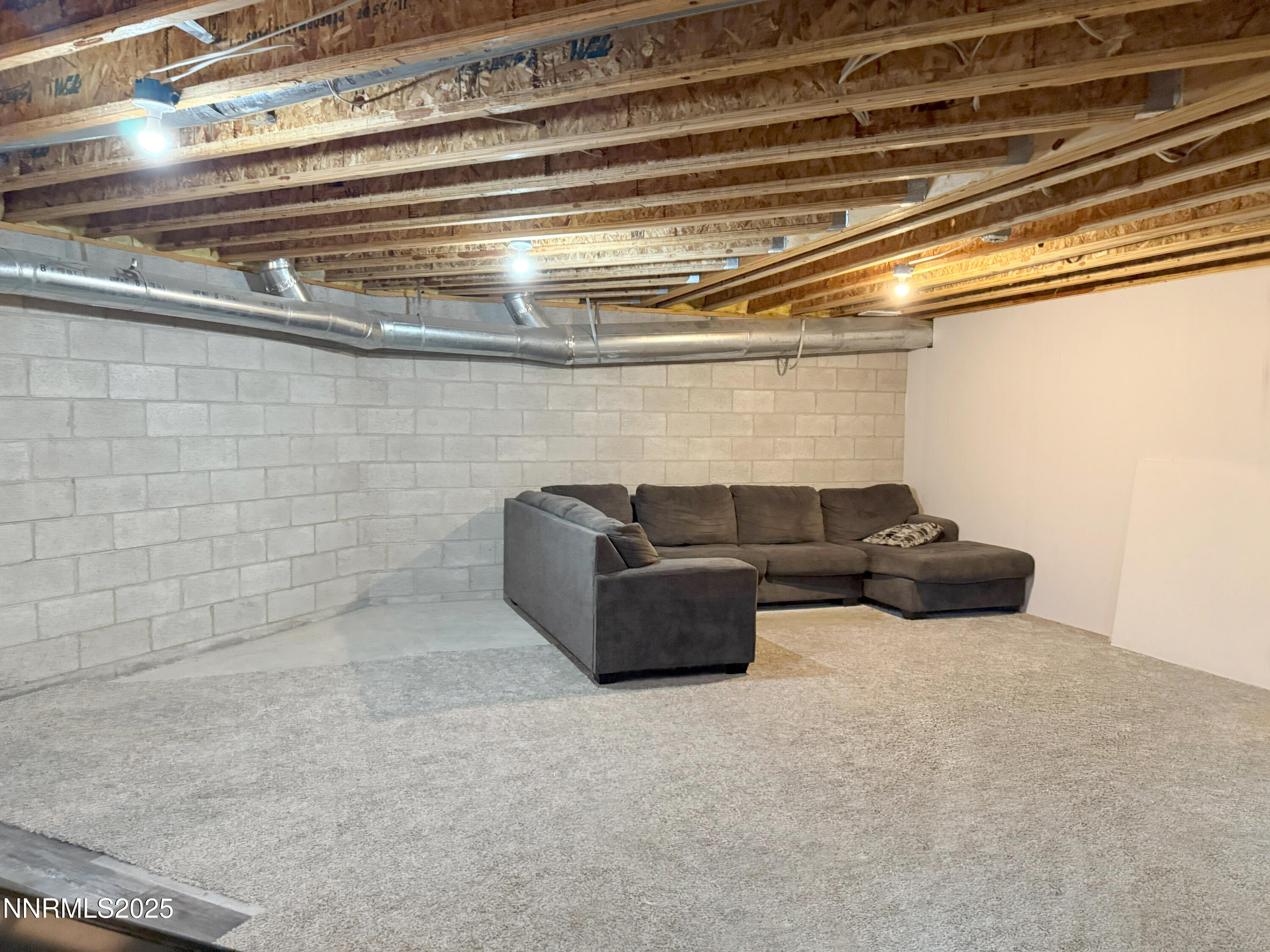 2092 Colonial Drive Property Photo 14