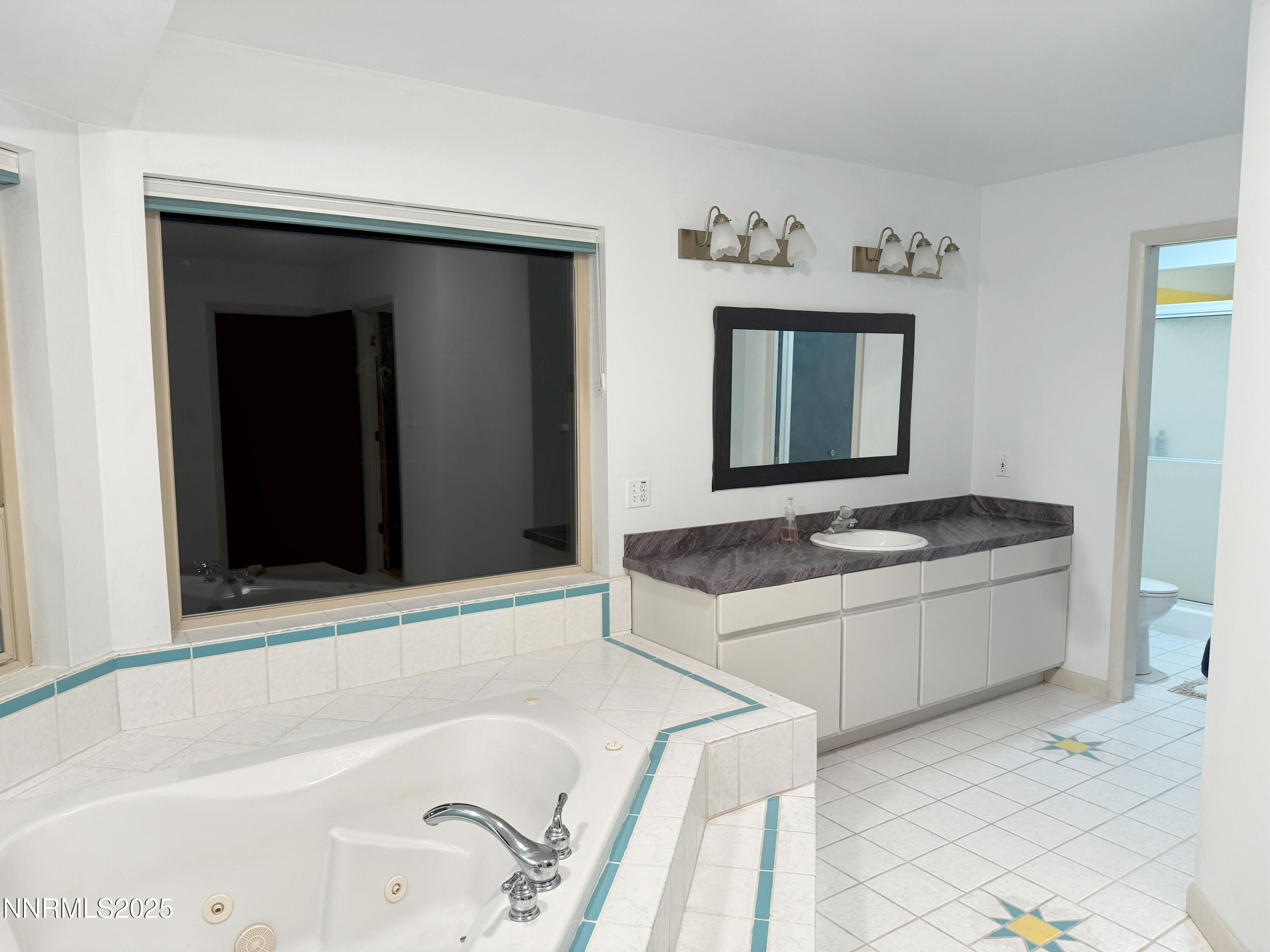 2092 Colonial Drive Property Photo 24
