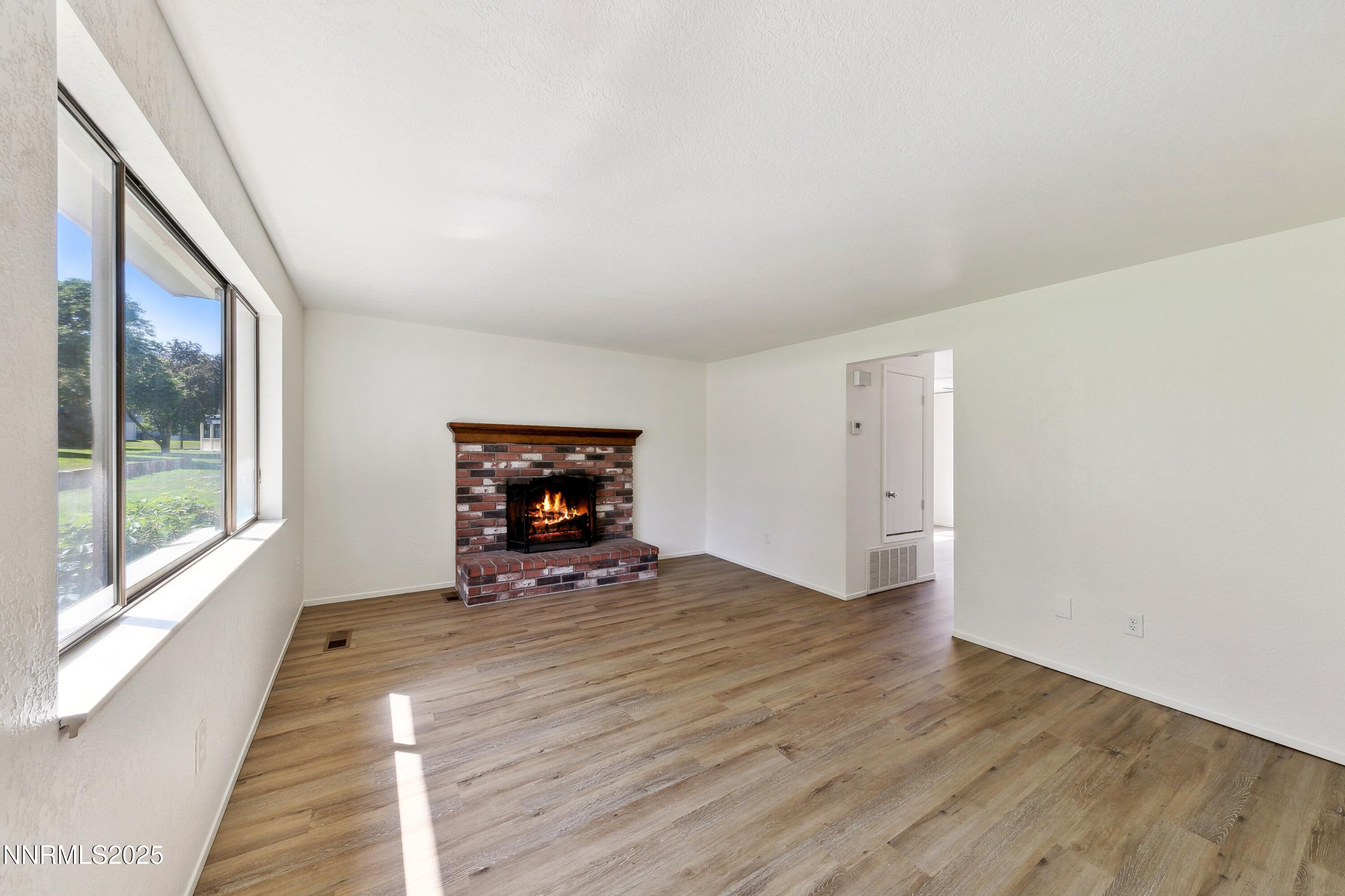 718 Travis Drive D Property Photo 7