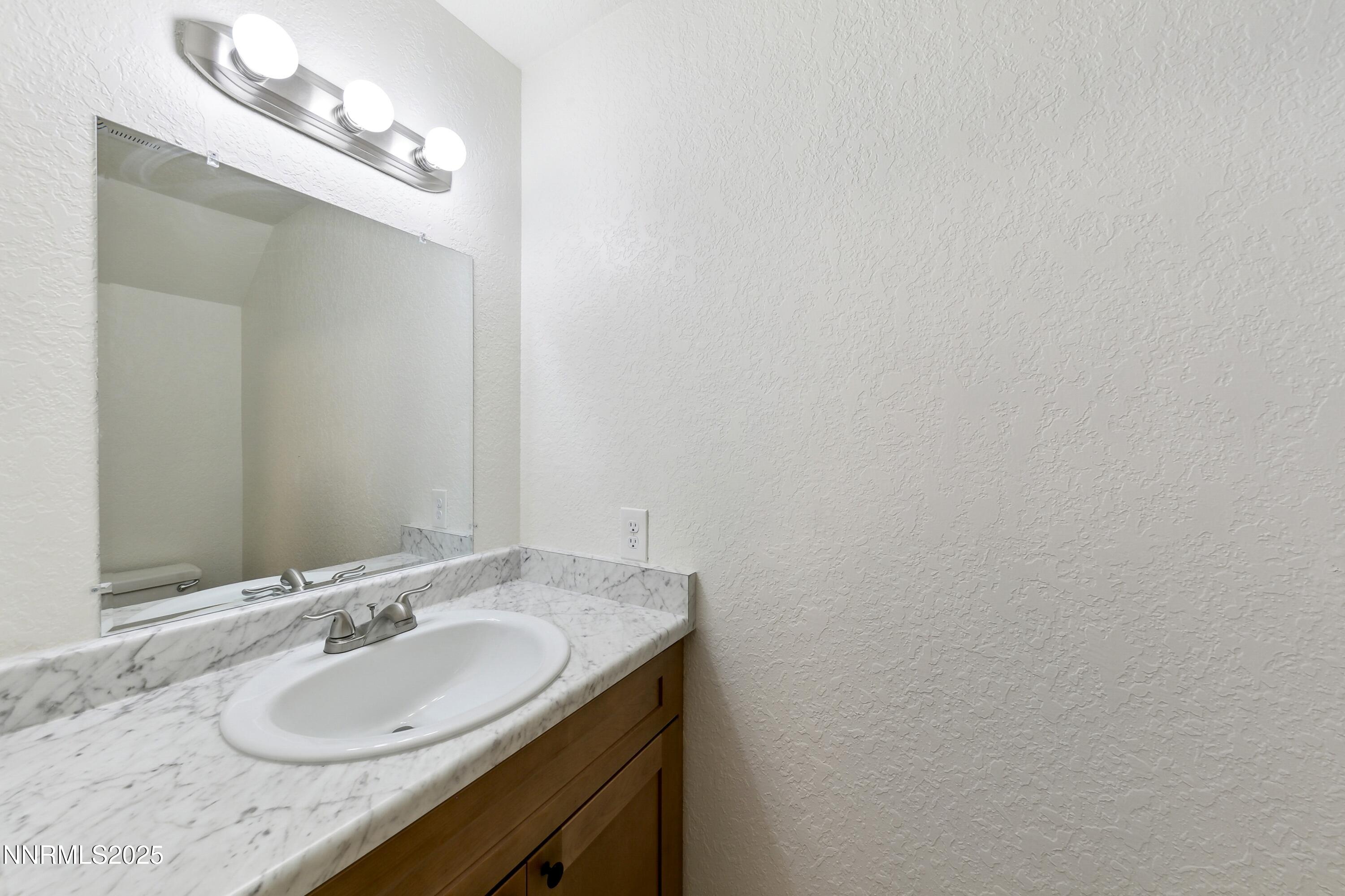 718 Travis Drive D Property Photo 13