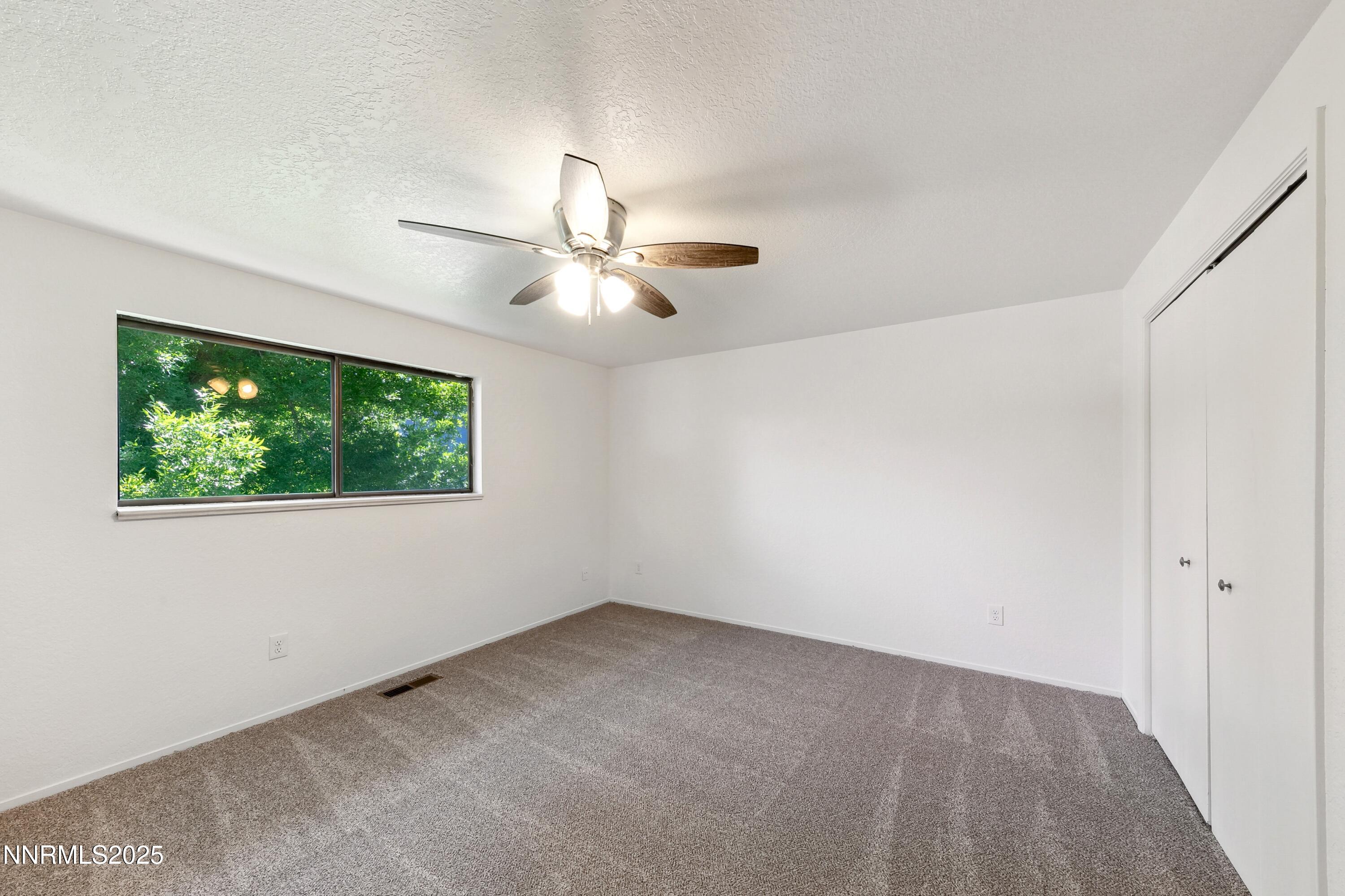 718 Travis Drive D Property Photo 18
