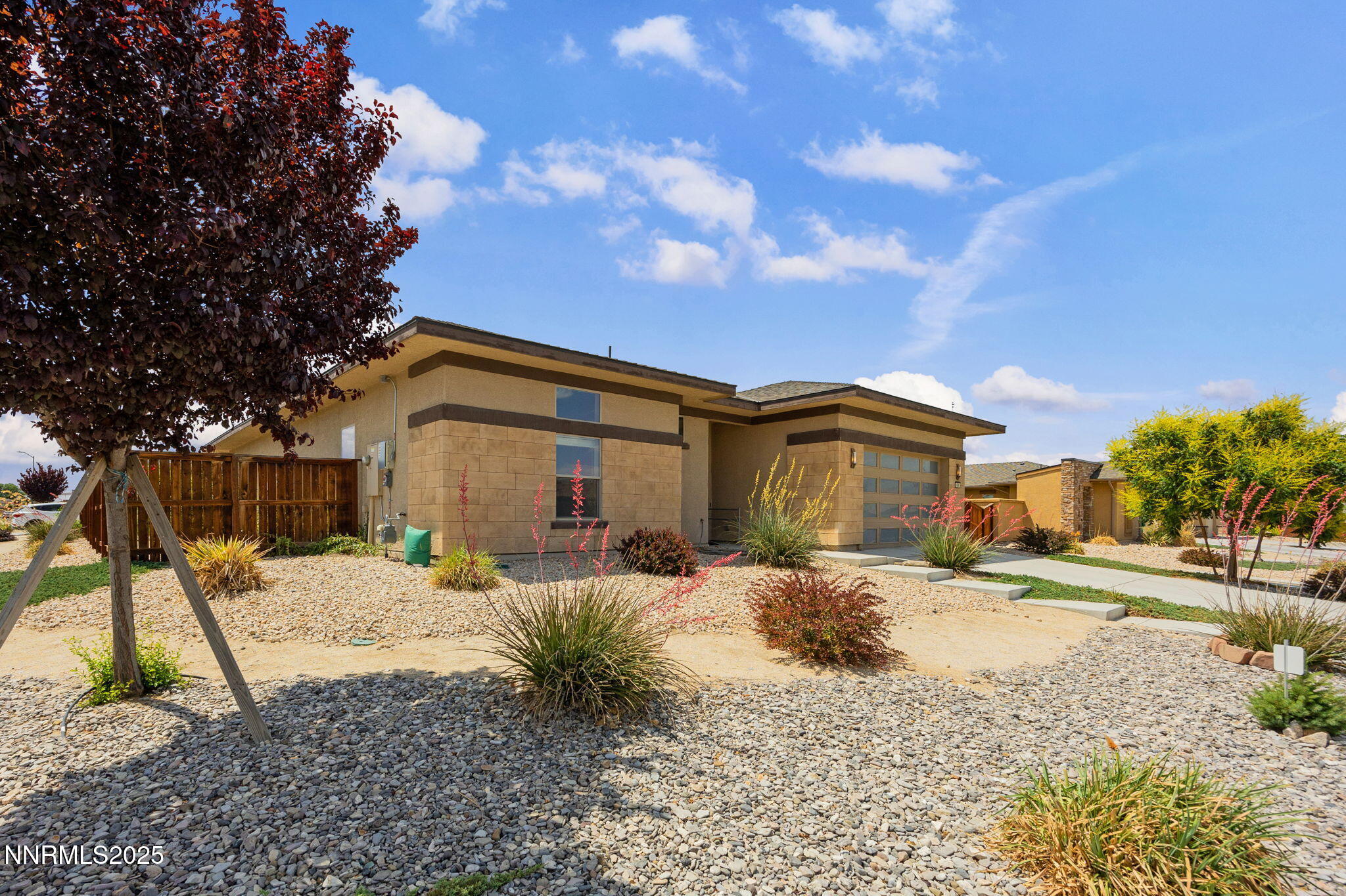 698 Raptor Way Property Photo 2