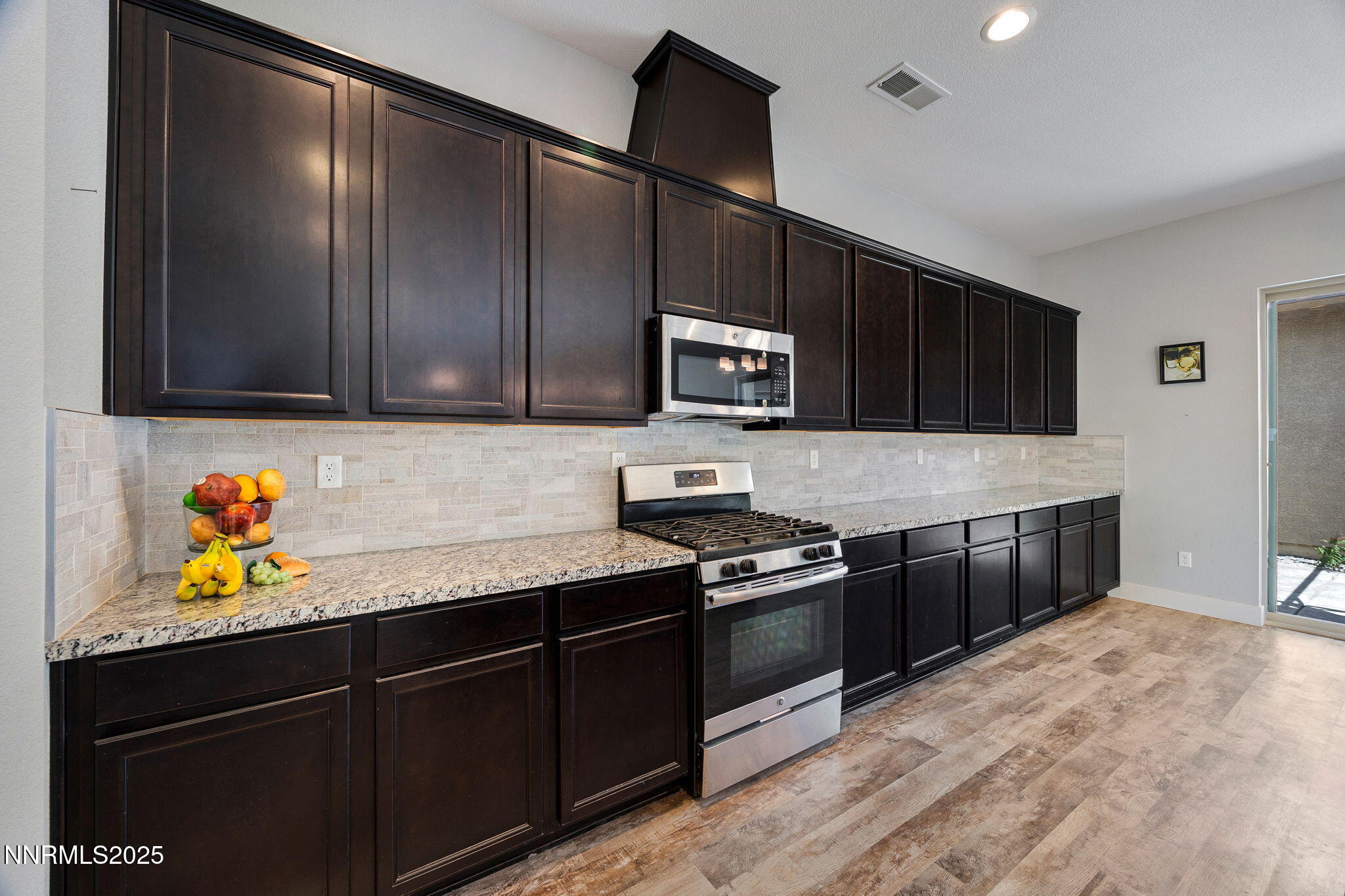 698 Raptor Way Property Photo 8