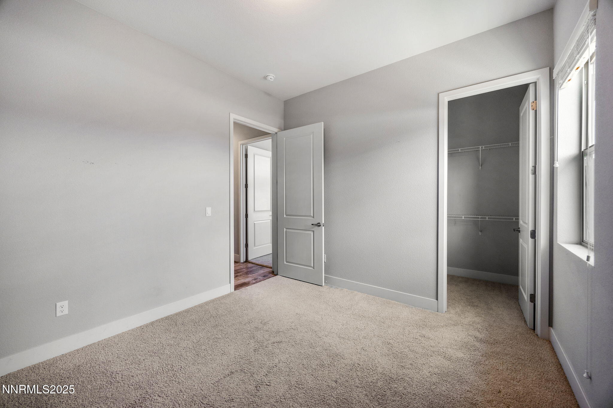 698 Raptor Way Property Photo 19