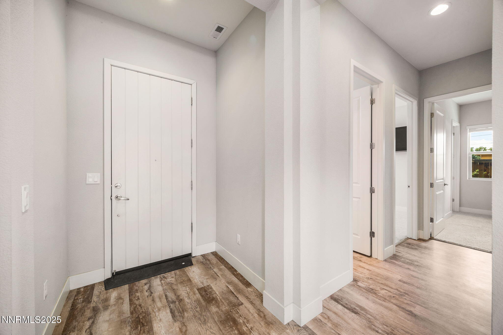 698 Raptor Way Property Photo 25