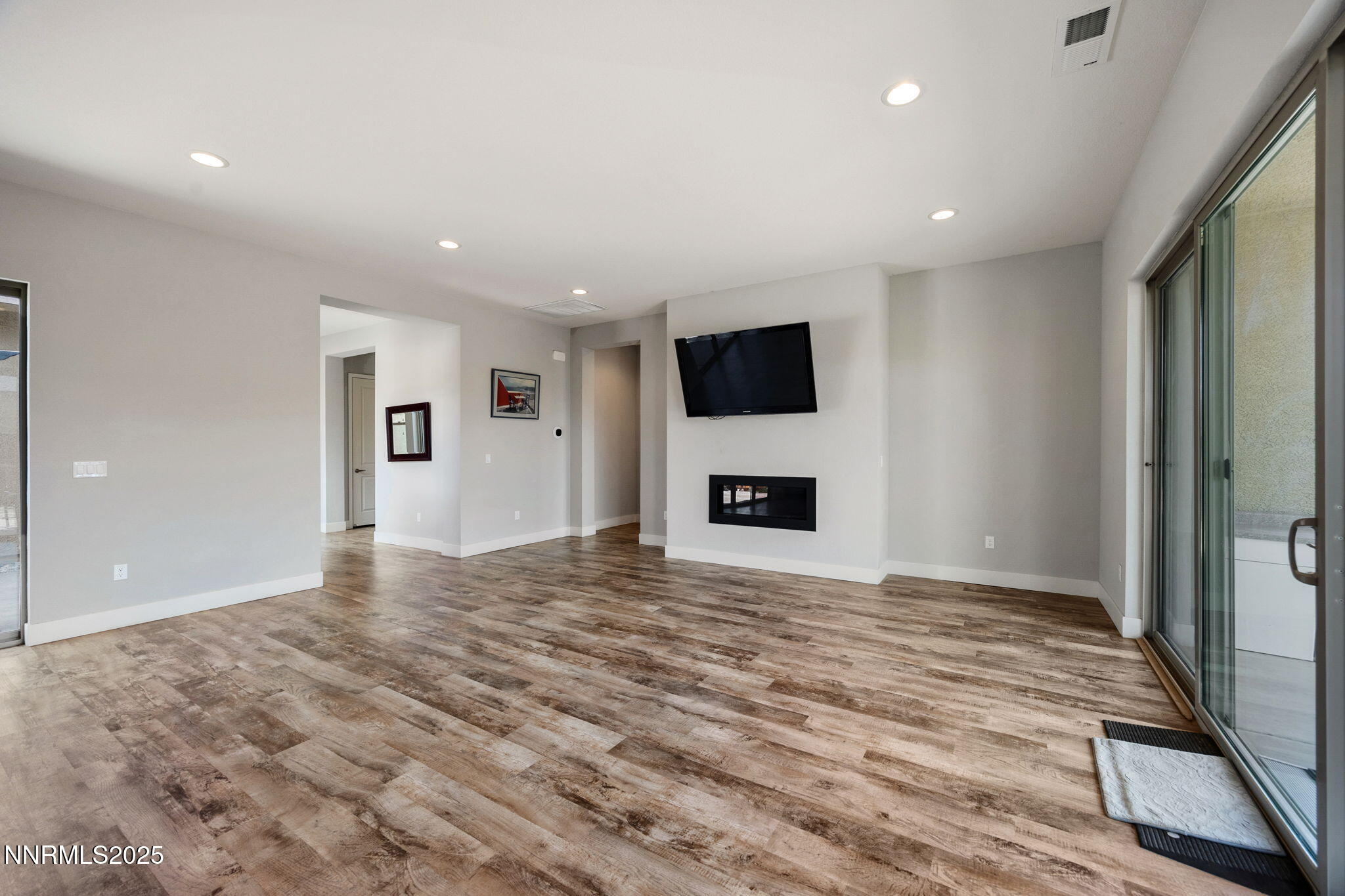 698 Raptor Way Property Photo 33