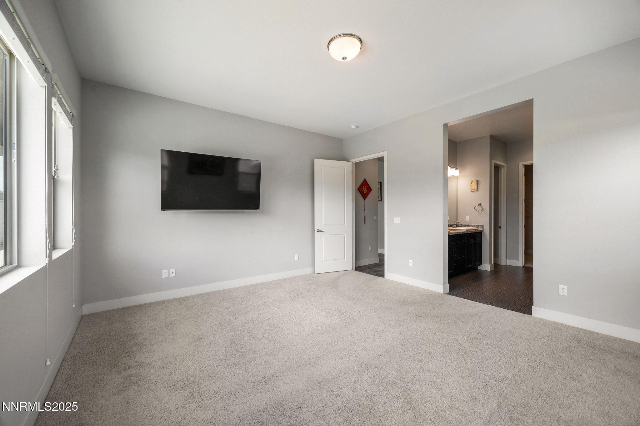 698 Raptor Way Property Photo 35