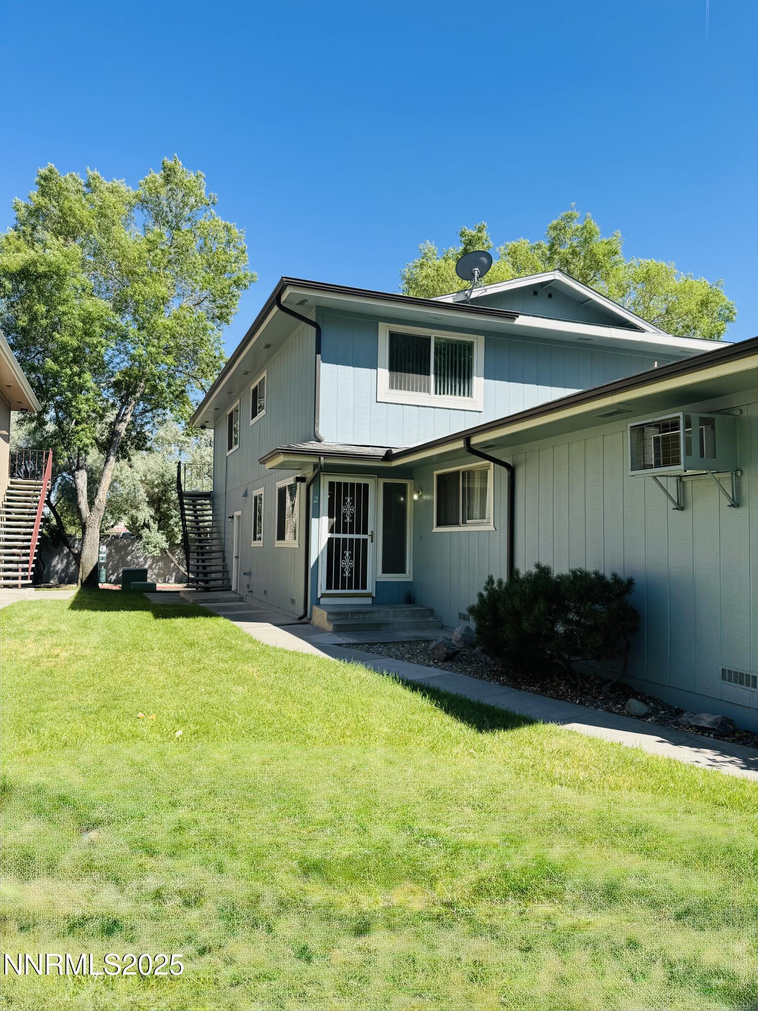 644 Oakwood Drive Property Photo 1