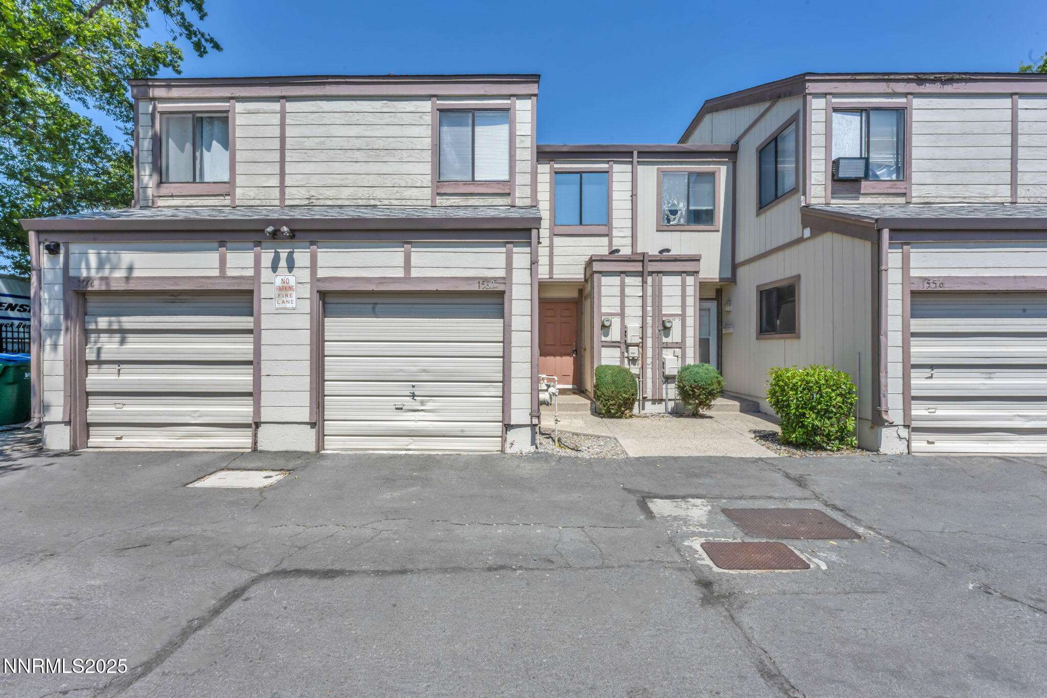 1560 Steven Court Property Photo 1