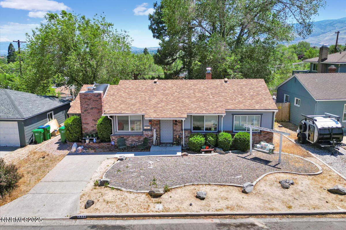 1375 Wesley Drive Property Photo 1