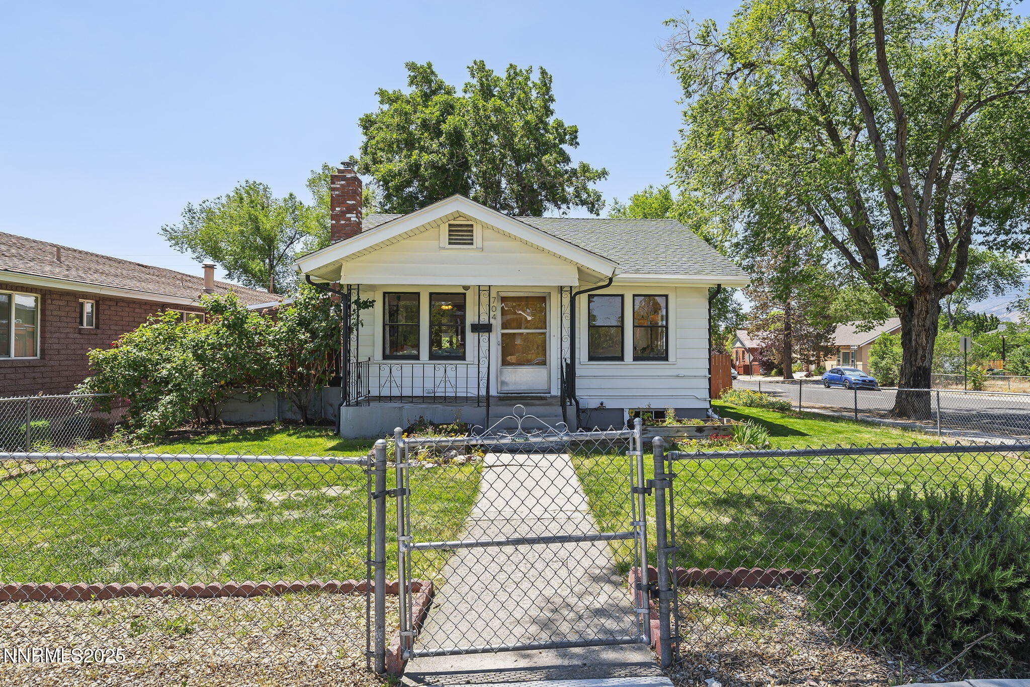 704 Roberts Street Property Photo 1