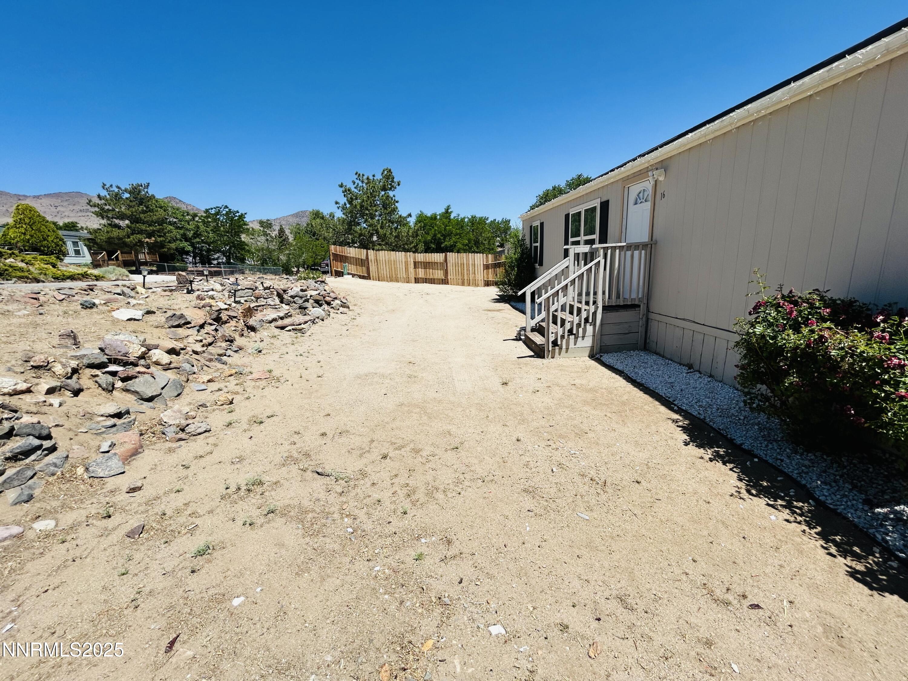 16 Stope Road Property Photo 3