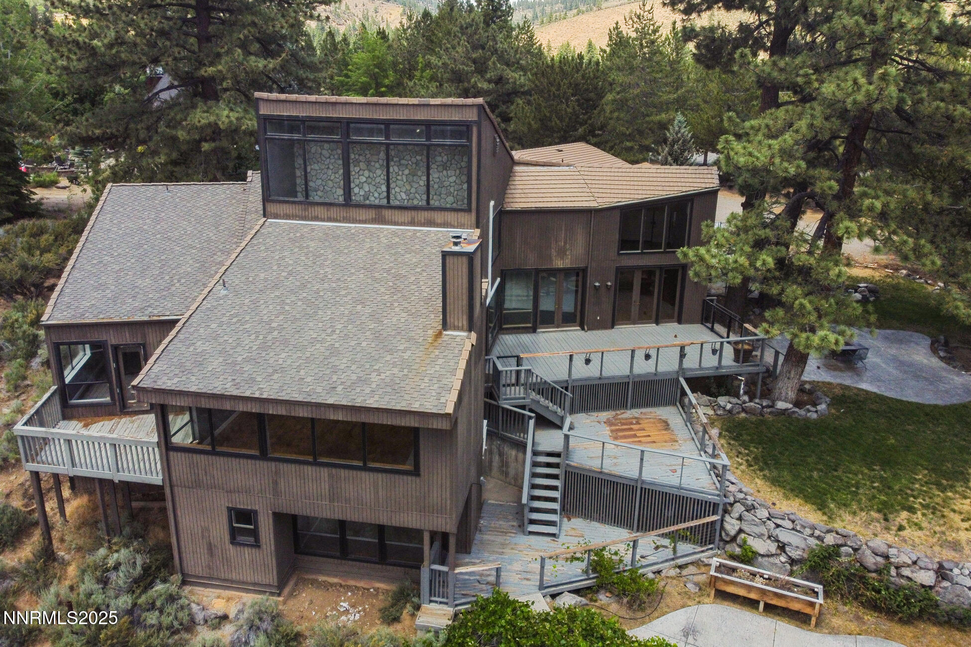 660 Dog Valley Road Property Photo 1