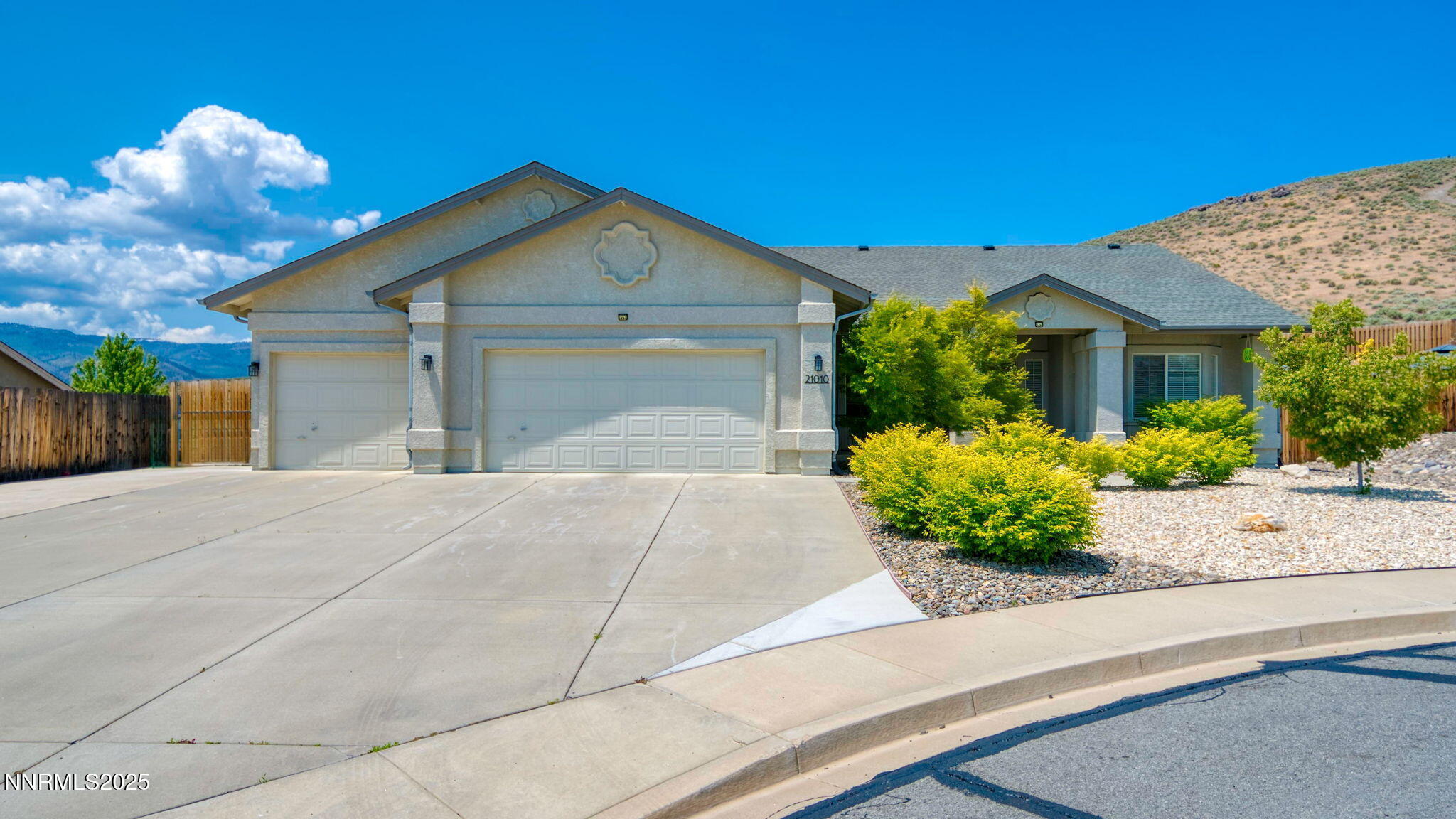 21010 9 Mile Court Property Photo 2
