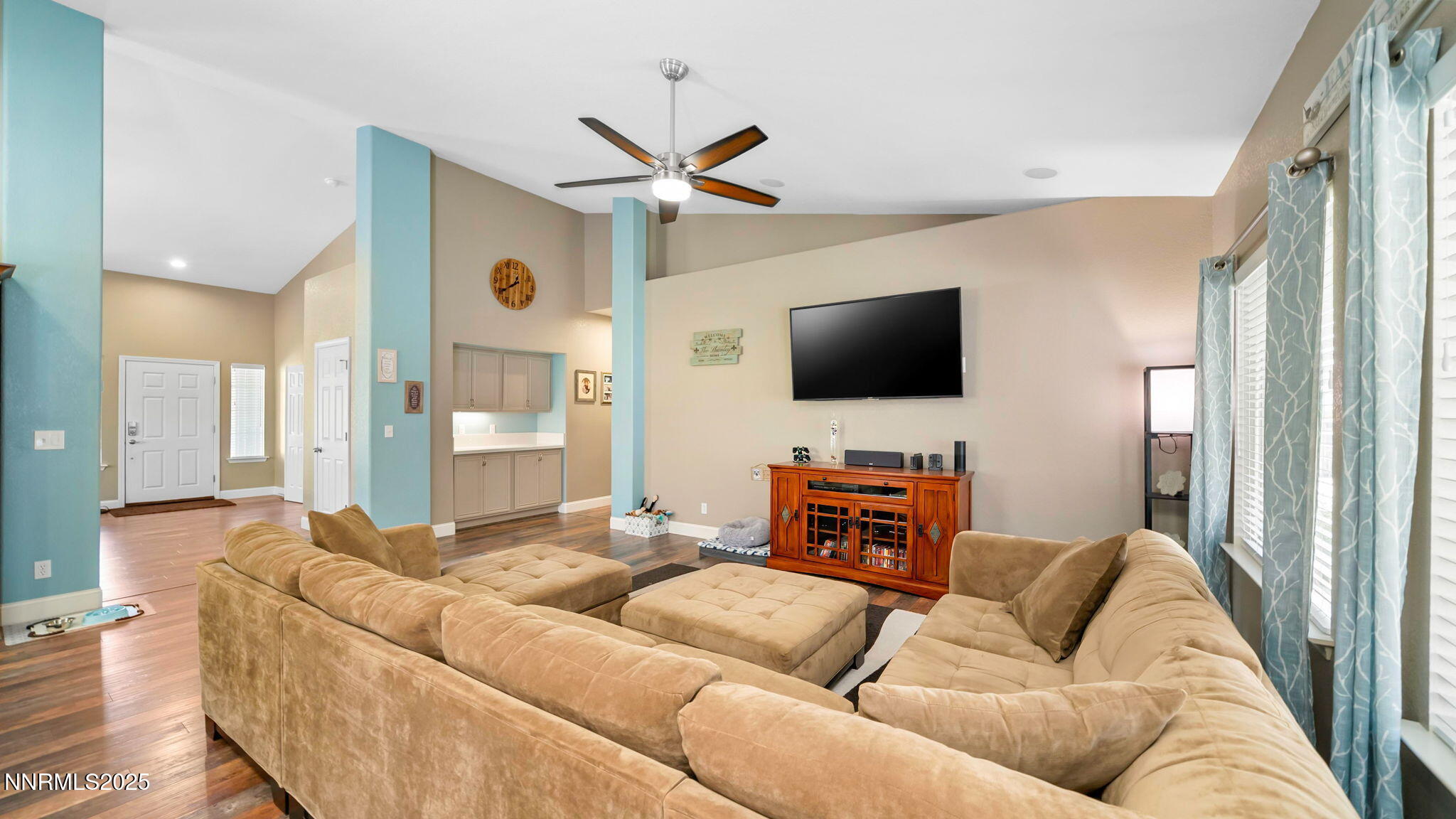 21010 9 Mile Court Property Photo 16